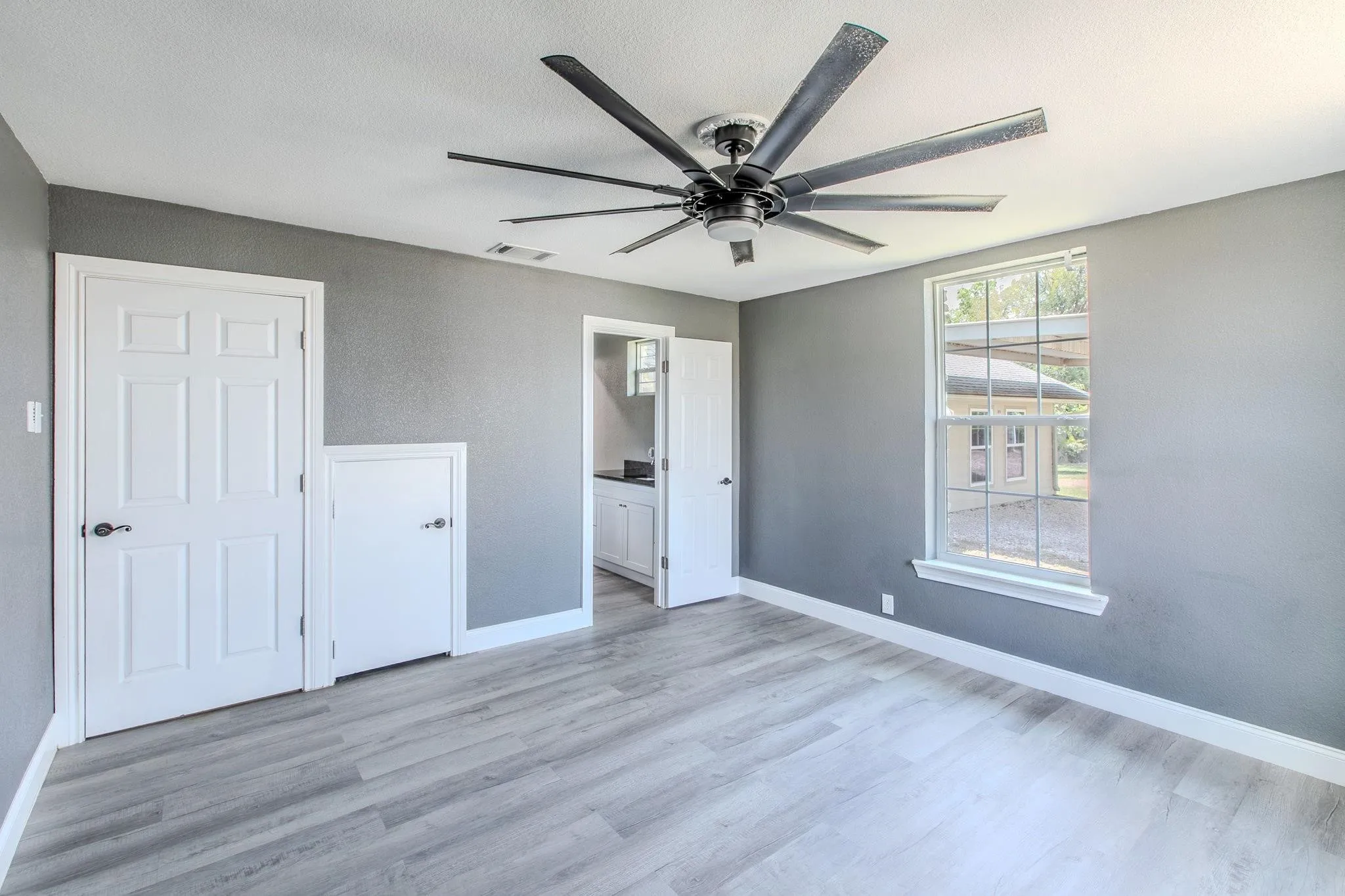 Single Family Residence For Rent in Mc Lennan County , 768 Elmwood Drive, Woodway, Texas 76712, 4 Bedroom, 3 Bathroom, Garage spaces, 2,920 Sqft, built in 1963, mls#21405993, Real Estate Agent in Woodway, Homes For Rent in Mc Lennan county, Homes For Rent in Woodway, Realtor in Woodway Texas, Real Estate Brokerage Independent Realty Texas, Luminita Cordes Realtor