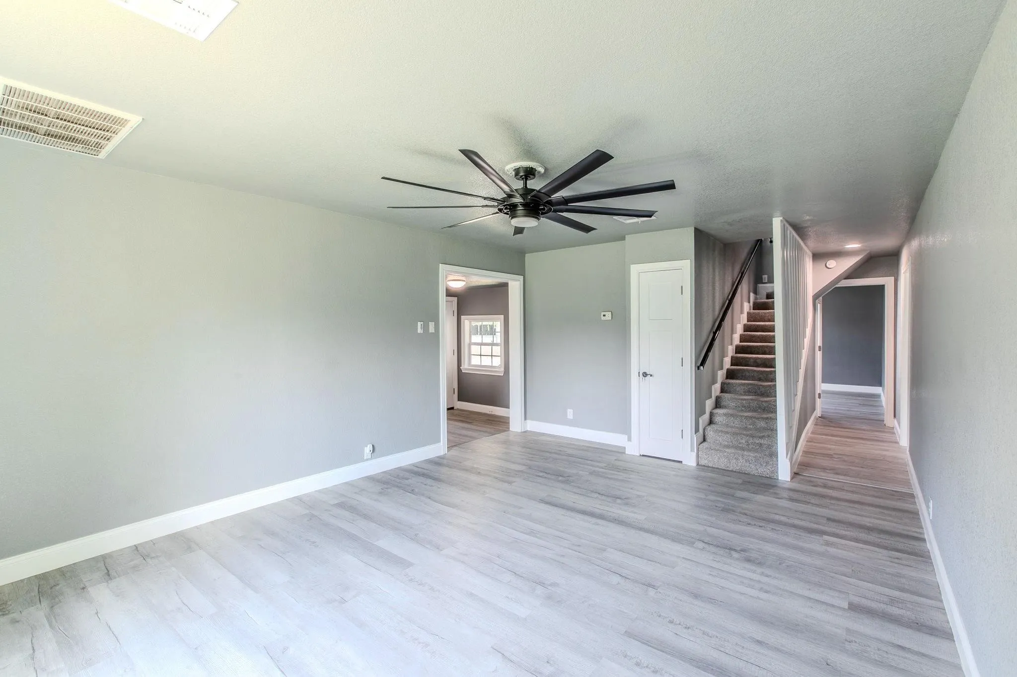 Single Family Residence For Rent in Mc Lennan County , 768 Elmwood Drive, Woodway, Texas 76712, 4 Bedroom, 3 Bathroom, Garage spaces, 2,920 Sqft, built in 1963, mls#21405993, Real Estate Agent in Woodway, Homes For Rent in Mc Lennan county, Homes For Rent in Woodway, Realtor in Woodway Texas, Real Estate Brokerage Independent Realty Texas, Luminita Cordes Realtor