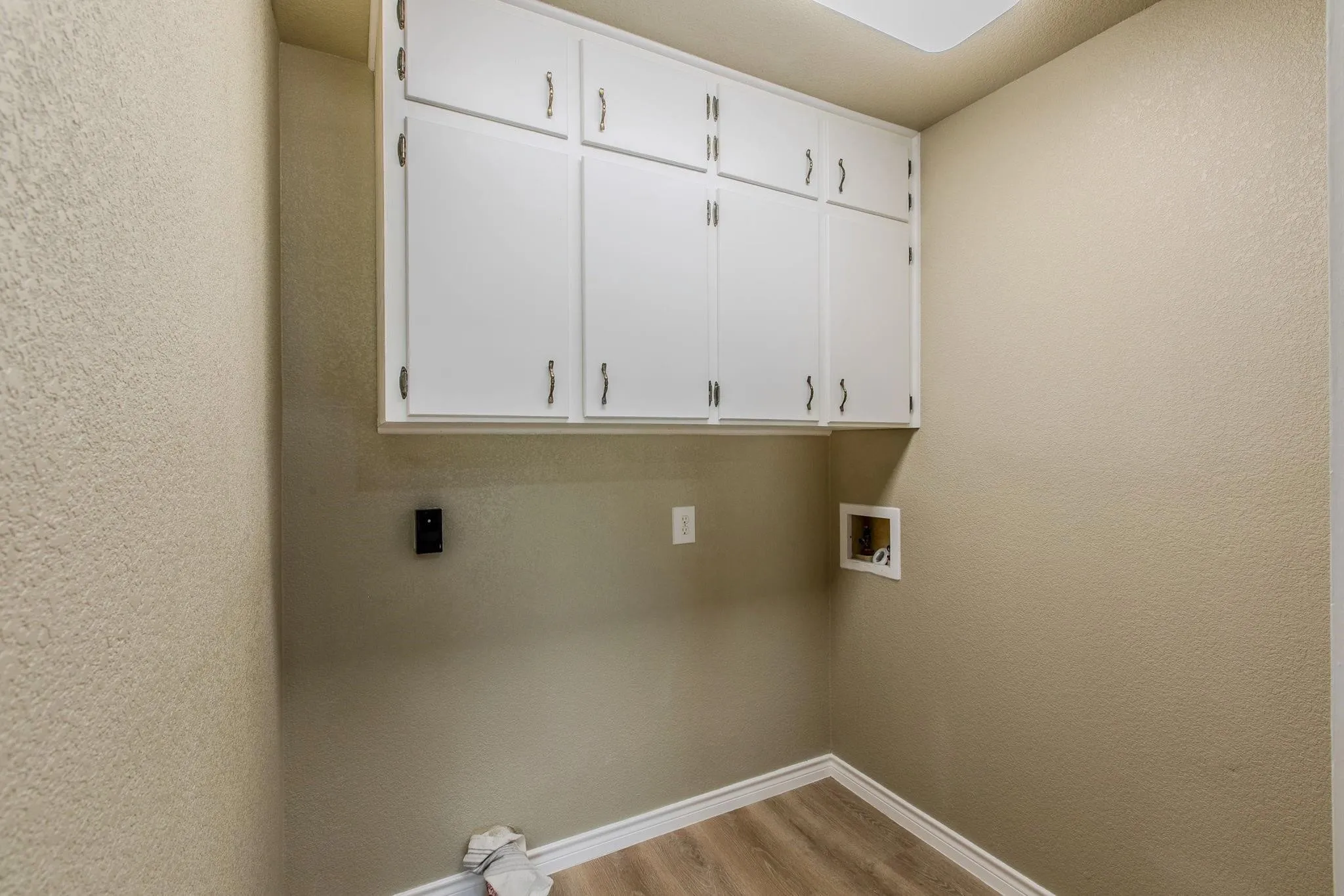 Single Family Residence For Rent in Mc Lennan County , 768 Elmwood Drive, Woodway, Texas 76712, 4 Bedroom, 3 Bathroom, Garage spaces, 2,920 Sqft, built in 1963, mls#21405993, Real Estate Agent in Woodway, Homes For Rent in Mc Lennan county, Homes For Rent in Woodway, Realtor in Woodway Texas, Real Estate Brokerage Independent Realty Texas, Luminita Cordes Realtor