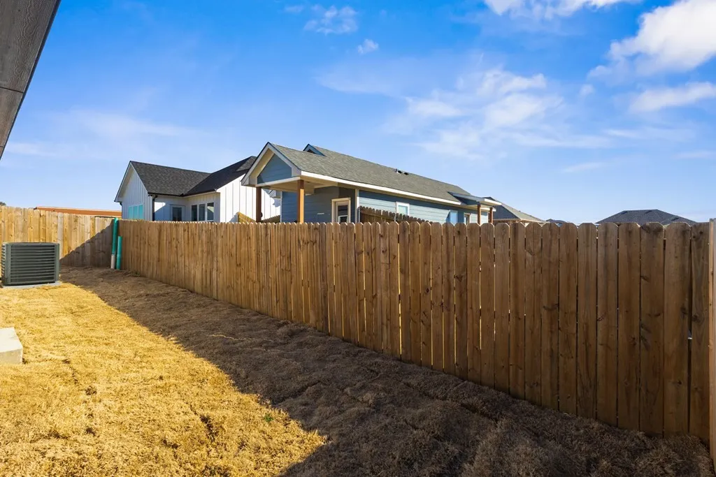 Single Family Residence For Sale in Henderson County , 303 Paschall Boulevard, Mabank, Texas 75147, 3 Bedroom, 2 Bathroom, Garage spaces, 1,322 Sqft, built in 2026, mls#21406001, Real Estate Agent in Mabank, Homes For Sale in Henderson county, Homes For Sale in Mabank, Realtor in Mabank Texas, Real Estate Brokerage Independent Realty Texas, Luminita Cordes Realtor