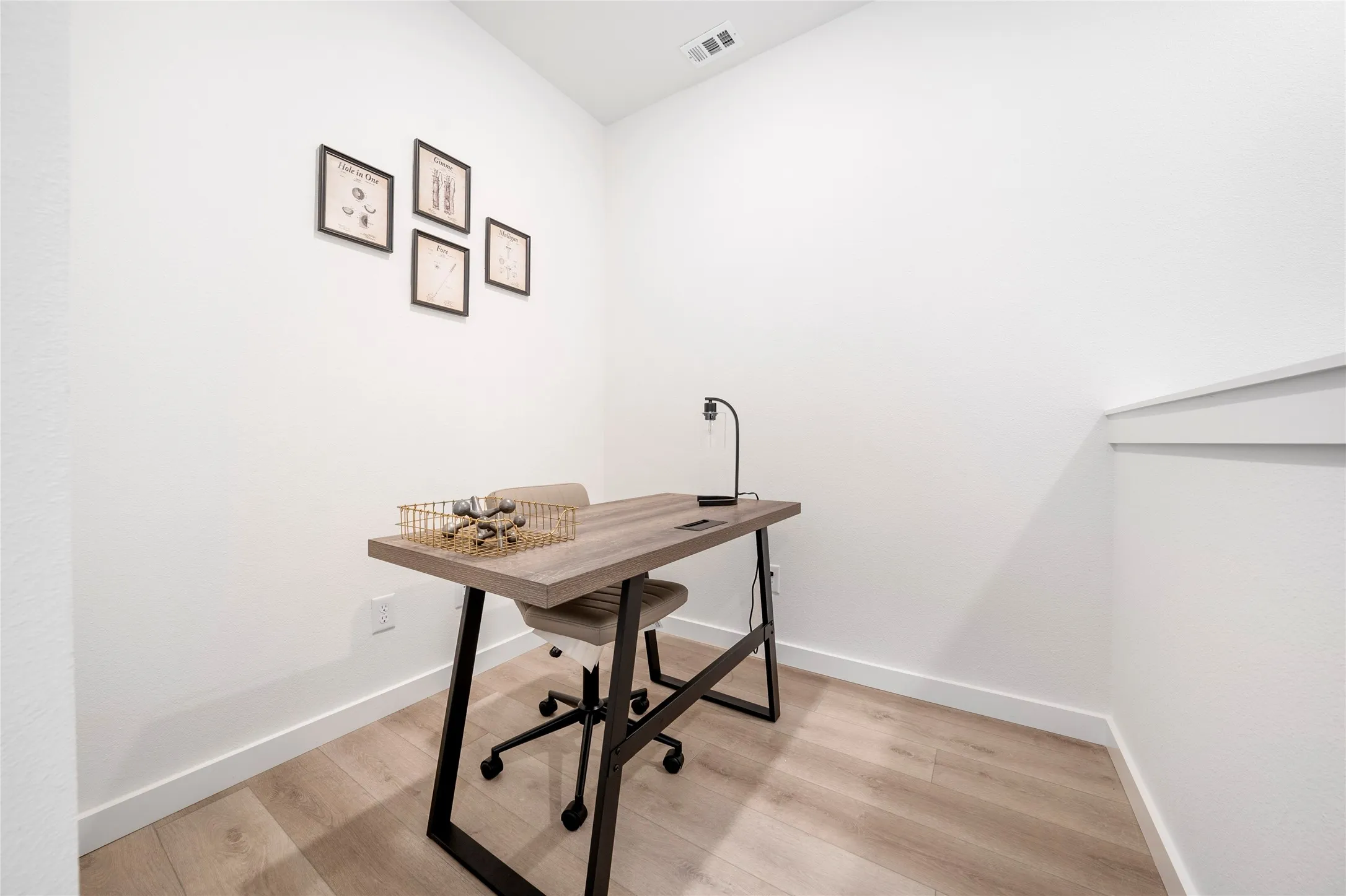 Townhouse For Rent in Denton County , 790 Dulaney Court, Prosper, Texas 75078, 2 Bedroom, 3 Bathroom, 2 Garage spaces, 1,415 Sqft, built in 2022, mls#21374848, Real Estate Agent in Prosper, Homes For Rent in Denton county, Homes For Rent in Prosper, Realtor in Prosper Texas, Real Estate Brokerage Independent Realty Texas, Luminita Cordes Realtor