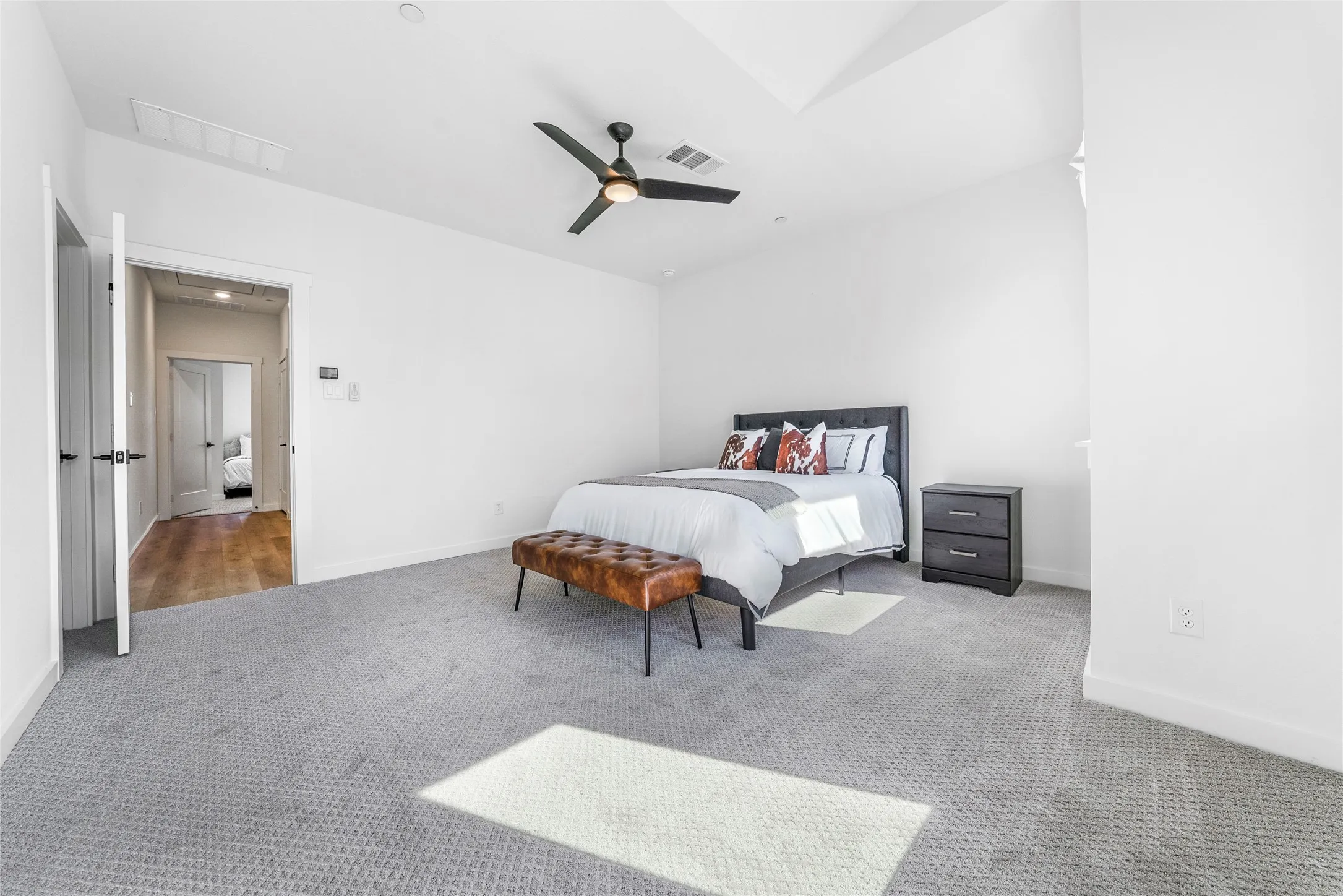 Townhouse For Rent in Denton County , 790 Dulaney Court, Prosper, Texas 75078, 2 Bedroom, 3 Bathroom, 2 Garage spaces, 1,415 Sqft, built in 2022, mls#21374848, Real Estate Agent in Prosper, Homes For Rent in Denton county, Homes For Rent in Prosper, Realtor in Prosper Texas, Real Estate Brokerage Independent Realty Texas, Luminita Cordes Realtor