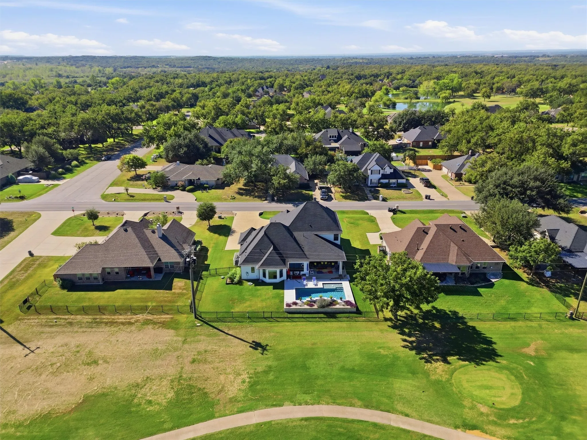 Single Family Residence For Sale in Hood County , 5613 Wedgefield Road, Granbury, Texas 76049, 4 Bedroom, 4 Bathroom, 3 Garage spaces, 3,794 Sqft, built in 2022, mls#21405503, Real Estate Agent in Granbury, Homes For Sale in Hood county, Homes For Sale in Granbury, Realtor in Granbury Texas, Real Estate Brokerage Independent Realty Texas, Luminita Cordes Realtor