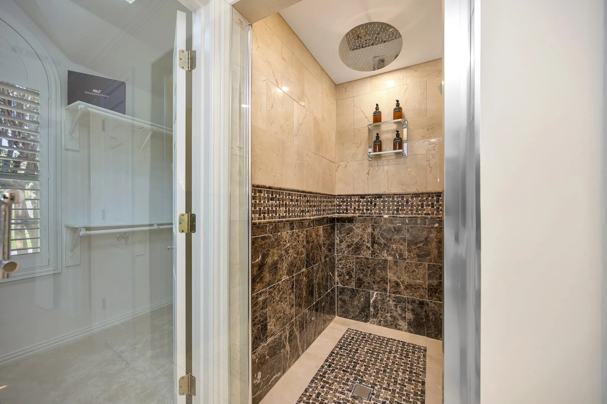 Single Family Residence For Sale in Tarrant County , 6214 Tiffany Oaks Lane, Arlington, Texas 76016, 4 Bedroom, 4 Bathroom, 2 Garage spaces, 3,610 Sqft, built in 1994, mls#21397785, Real Estate Agent in Arlington, Homes For Sale in Tarrant county, Homes For Sale in Arlington, Realtor in Arlington Texas, Real Estate Brokerage Independent Realty Texas, Luminita Cordes Realtor