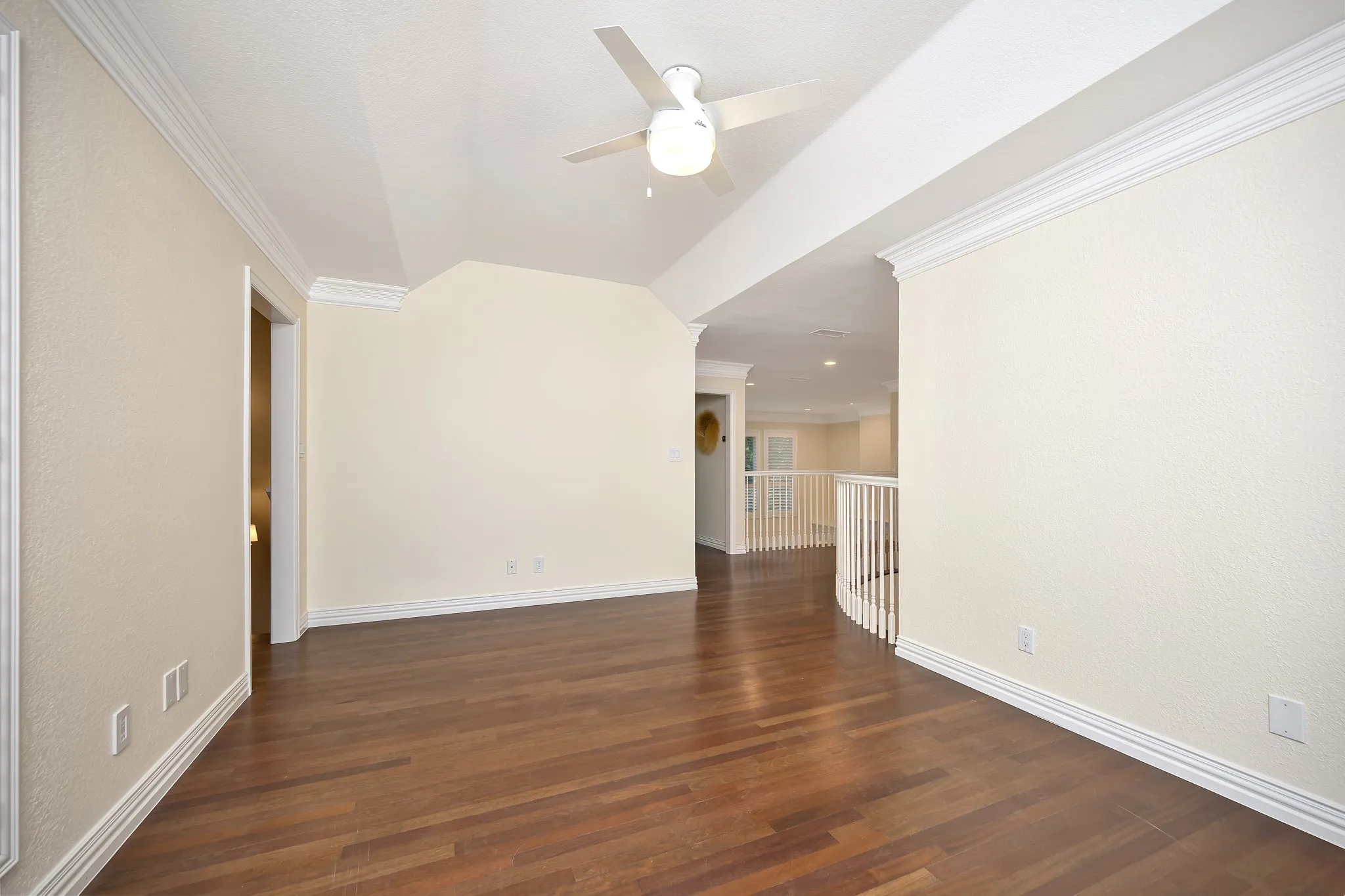 Single Family Residence For Sale in Tarrant County , 6214 Tiffany Oaks Lane, Arlington, Texas 76016, 4 Bedroom, 4 Bathroom, 2 Garage spaces, 3,610 Sqft, built in 1994, mls#21397785, Real Estate Agent in Arlington, Homes For Sale in Tarrant county, Homes For Sale in Arlington, Realtor in Arlington Texas, Real Estate Brokerage Independent Realty Texas, Luminita Cordes Realtor