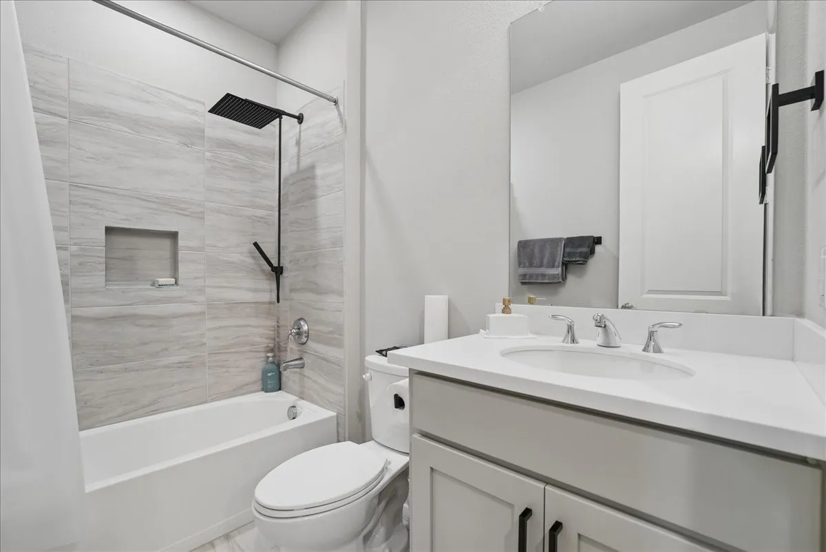 Single Family Residence For Sale in Denton County , 1517 Parker Stone Boulevard, Denton, Texas 76210, 4 Bedroom, 3 Bathroom, 2 Garage spaces, 2,964 Sqft, built in 2022, mls#21399338, Real Estate Agent in Denton, Homes For Sale in Denton county, Homes For Sale in Denton, Realtor in Denton Texas, Real Estate Brokerage Independent Realty Texas, Luminita Cordes Realtor