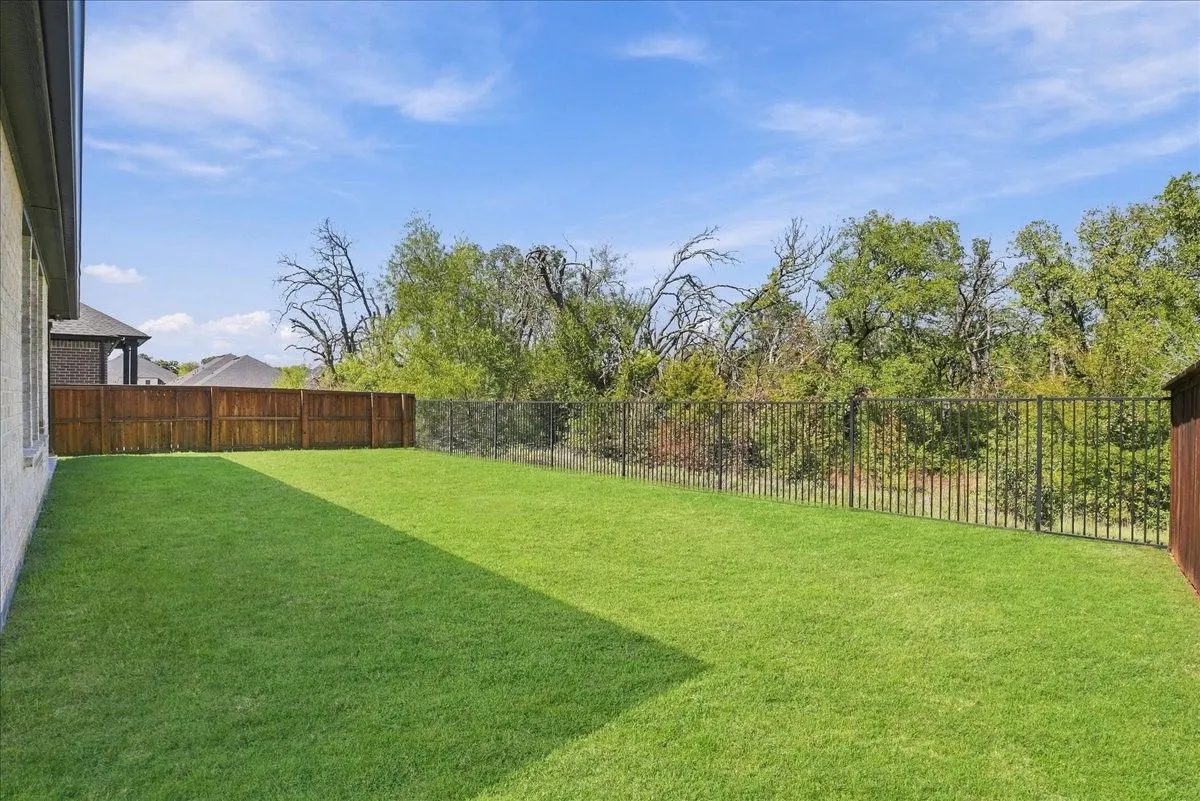 Single Family Residence For Sale in Denton County , 1517 Parker Stone Boulevard, Denton, Texas 76210, 4 Bedroom, 3 Bathroom, 2 Garage spaces, 2,964 Sqft, built in 2022, mls#21399338, Real Estate Agent in Denton, Homes For Sale in Denton county, Homes For Sale in Denton, Realtor in Denton Texas, Real Estate Brokerage Independent Realty Texas, Luminita Cordes Realtor