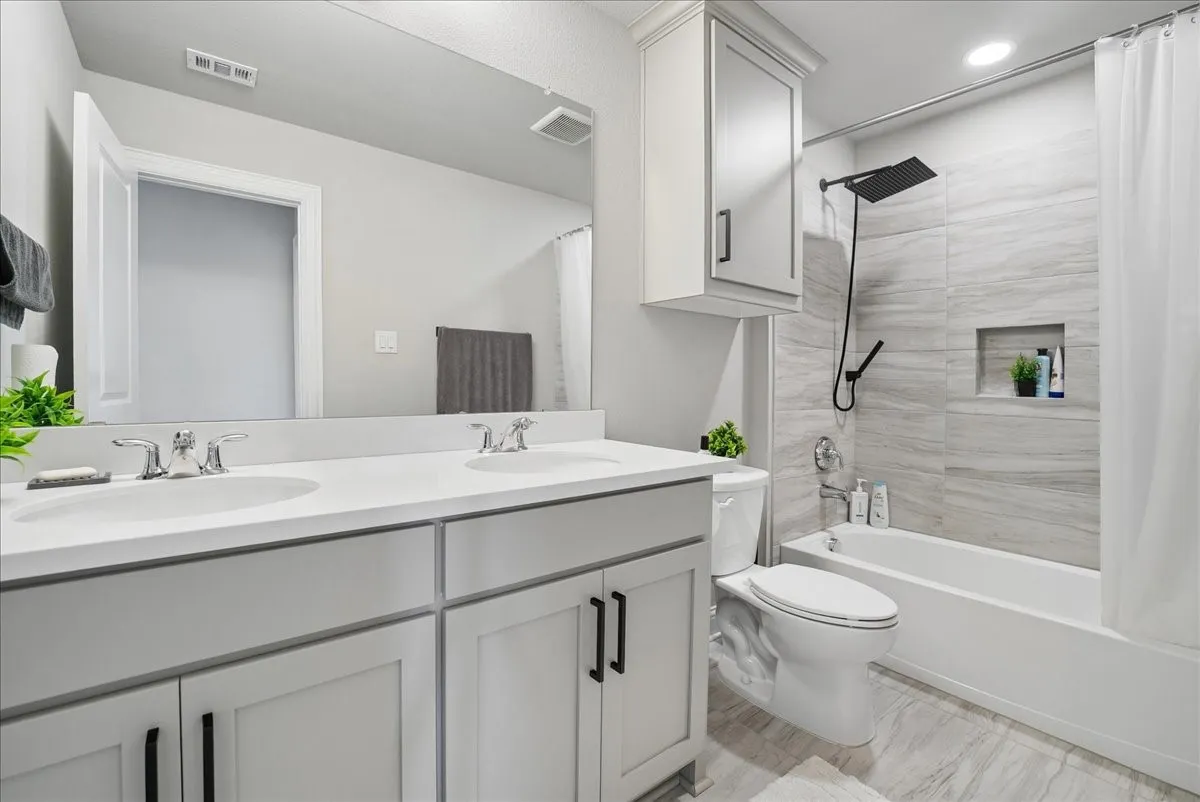 Single Family Residence For Sale in Denton County , 1517 Parker Stone Boulevard, Denton, Texas 76210, 4 Bedroom, 3 Bathroom, 2 Garage spaces, 2,964 Sqft, built in 2022, mls#21399338, Real Estate Agent in Denton, Homes For Sale in Denton county, Homes For Sale in Denton, Realtor in Denton Texas, Real Estate Brokerage Independent Realty Texas, Luminita Cordes Realtor