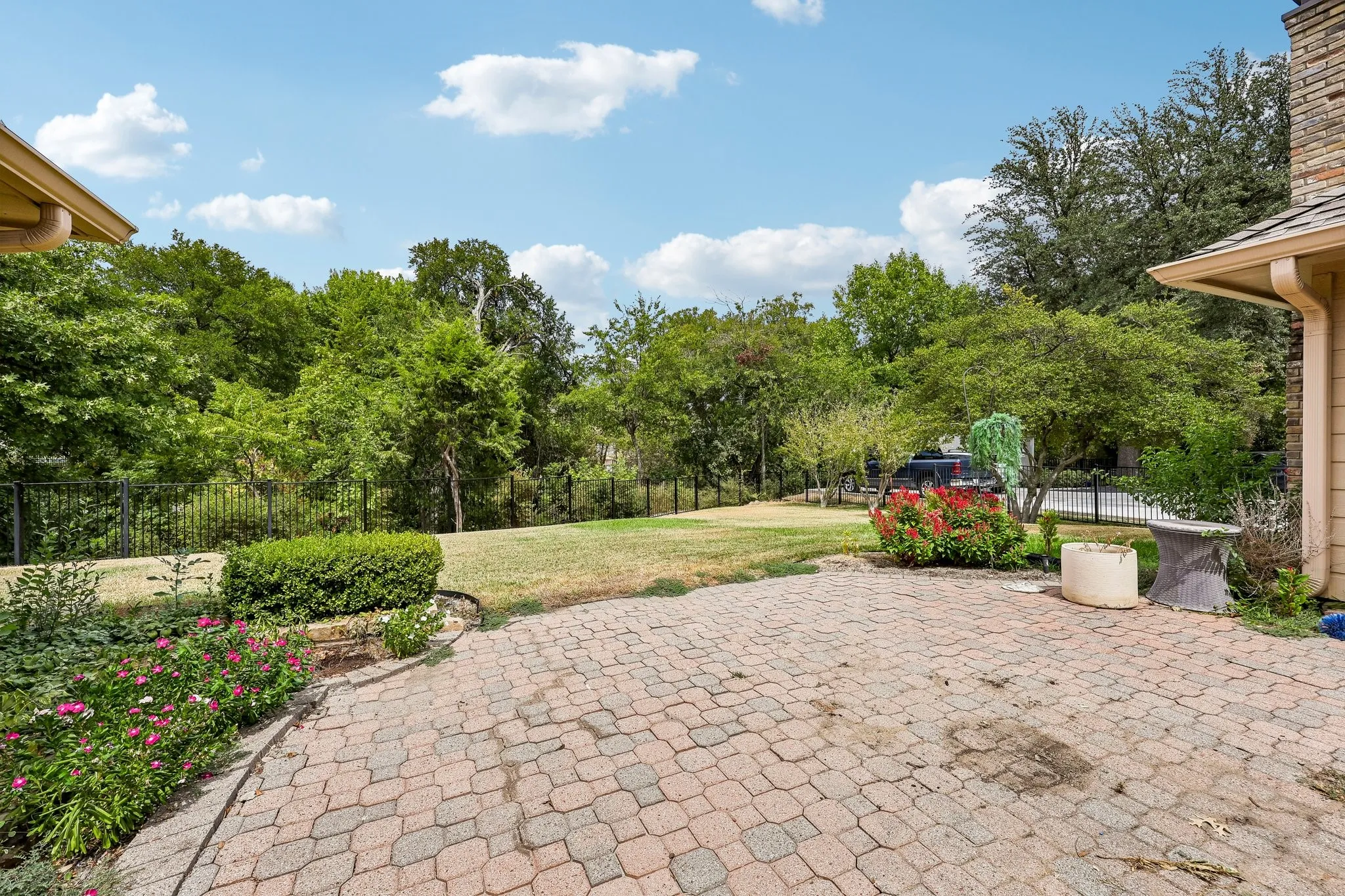 Single Family Residence For Sale in Collin County , 1717 Edgewater Drive, Plano, Texas 75075, 4 Bedroom, 3 Bathroom, 2 Garage spaces, 2,915 Sqft, built in 1980, mls#21393043, Real Estate Agent in Plano, Homes For Sale in Collin county, Homes For Sale in Plano, Realtor in Plano Texas, Real Estate Brokerage Independent Realty Texas, Luminita Cordes Realtor