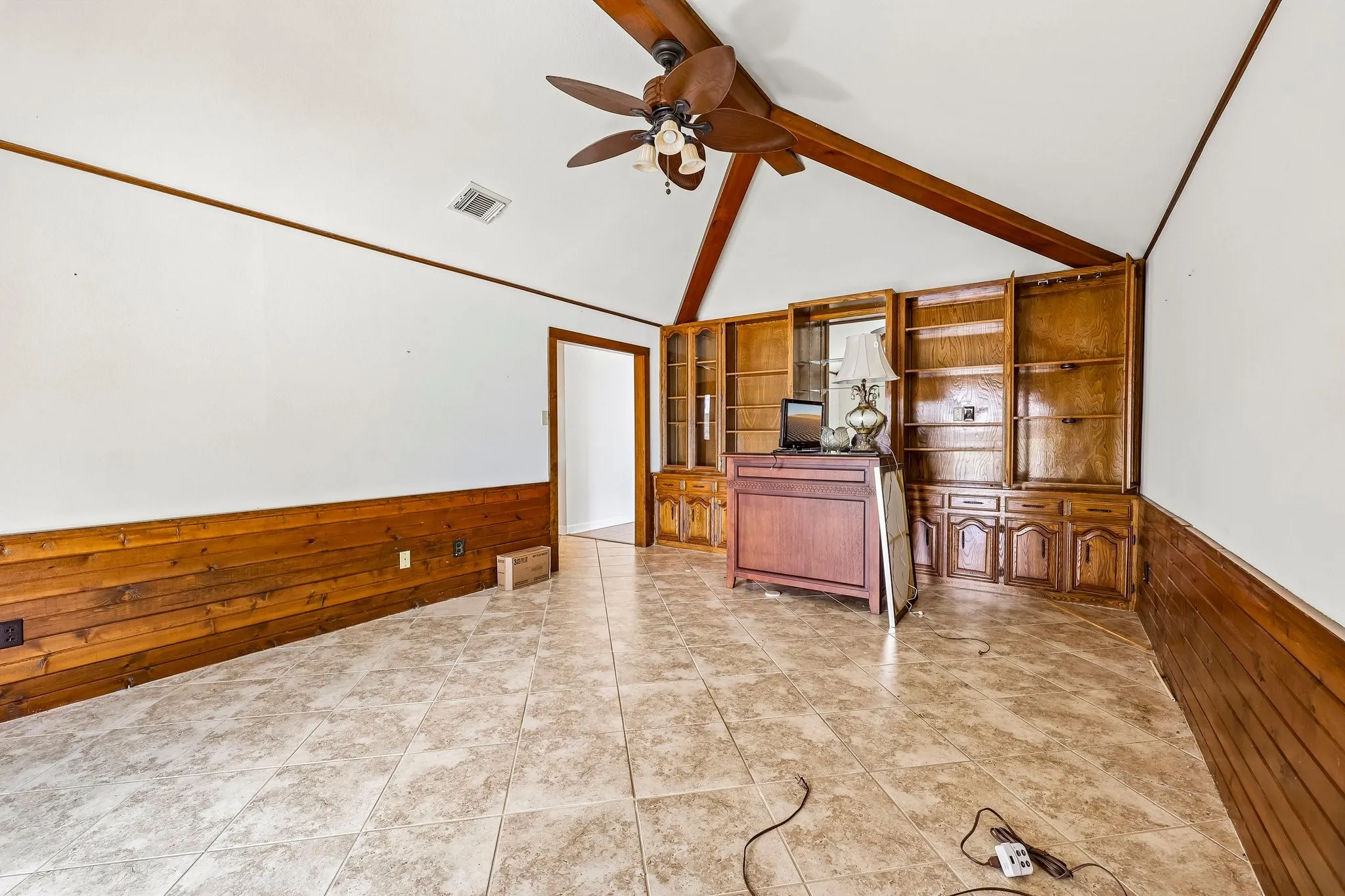 Single Family Residence For Sale in Collin County , 1717 Edgewater Drive, Plano, Texas 75075, 4 Bedroom, 3 Bathroom, 2 Garage spaces, 2,915 Sqft, built in 1980, mls#21393043, Real Estate Agent in Plano, Homes For Sale in Collin county, Homes For Sale in Plano, Realtor in Plano Texas, Real Estate Brokerage Independent Realty Texas, Luminita Cordes Realtor
