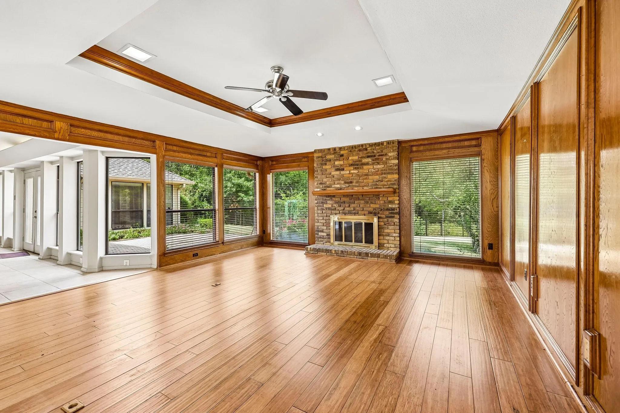 Single Family Residence For Sale in Collin County , 1717 Edgewater Drive, Plano, Texas 75075, 4 Bedroom, 3 Bathroom, 2 Garage spaces, 2,915 Sqft, built in 1980, mls#21393043, Real Estate Agent in Plano, Homes For Sale in Collin county, Homes For Sale in Plano, Realtor in Plano Texas, Real Estate Brokerage Independent Realty Texas, Luminita Cordes Realtor
