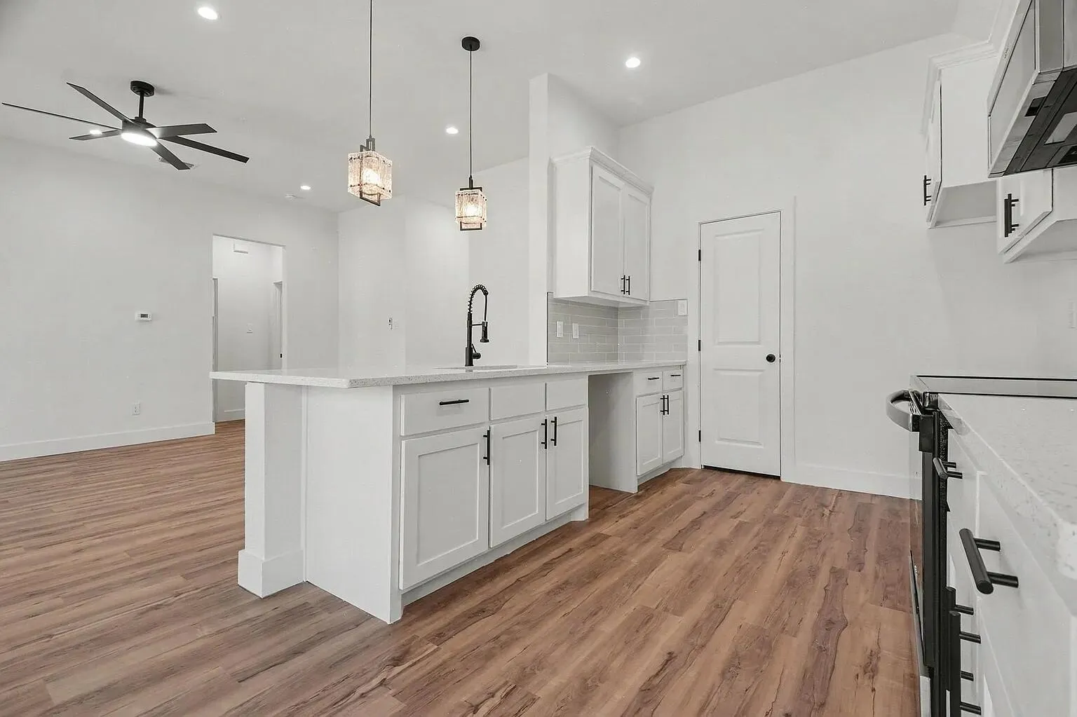 Single Family Residence For Sale in Hunt County , 4528 Church Street, Greenville, Texas 75401, 3 Bedroom, 2 Bathroom, 2 Garage spaces, 1,528 Sqft, built in 2026, mls#21406017, Real Estate Agent in Greenville, Homes For Sale in Hunt county, Homes For Sale in Greenville, Realtor in Greenville Texas, Real Estate Brokerage Independent Realty Texas, Luminita Cordes Realtor