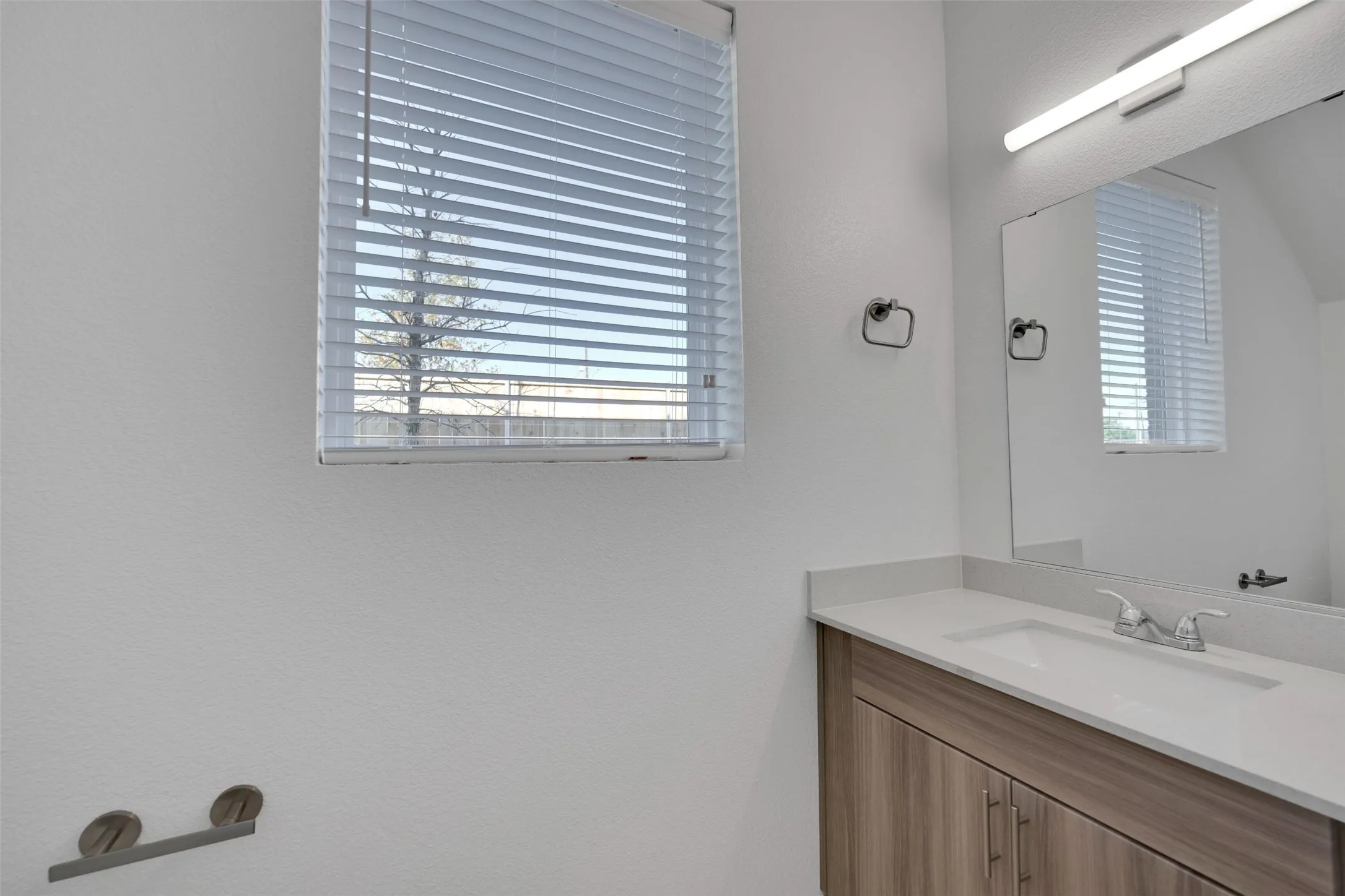 Townhouse For Rent in Dallas County , 10030 Garland Road 1405, Dallas, Texas 75218, 3 Bedroom, 2 Bathroom, Garage spaces, 1,402 Sqft, built in 2023, mls#21406023, Real Estate Agent in Dallas, Homes For Rent in Dallas county, Homes For Rent in Dallas, Realtor in Dallas Texas, Real Estate Brokerage Independent Realty Texas, Luminita Cordes Realtor