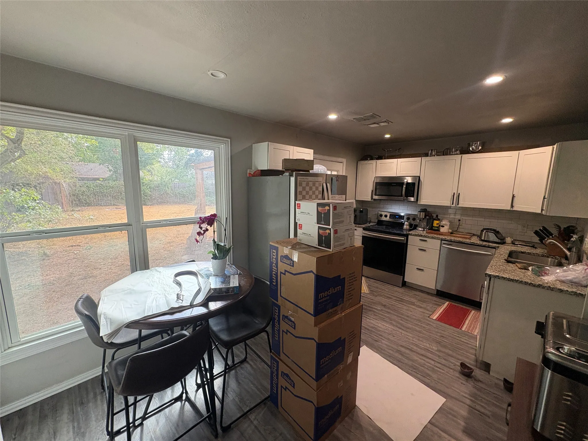 Single Family Residence For Sale in Tarrant County , 800 Lynda Drive, River Oaks, Texas 76114, 3 Bedroom, 1 Bathroom, Garage spaces, 1,070 Sqft, built in 1951, mls#21401566, Real Estate Agent in River Oaks, Homes For Sale in Tarrant county, Homes For Sale in River Oaks, Realtor in River Oaks Texas, Real Estate Brokerage Independent Realty Texas, Luminita Cordes Realtor