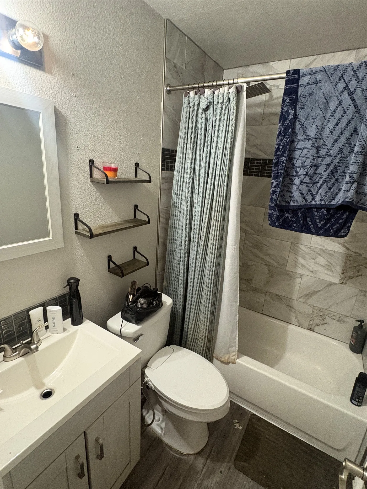 Single Family Residence For Sale in Tarrant County , 800 Lynda Drive, River Oaks, Texas 76114, 3 Bedroom, 1 Bathroom, Garage spaces, 1,070 Sqft, built in 1951, mls#21401566, Real Estate Agent in River Oaks, Homes For Sale in Tarrant county, Homes For Sale in River Oaks, Realtor in River Oaks Texas, Real Estate Brokerage Independent Realty Texas, Luminita Cordes Realtor