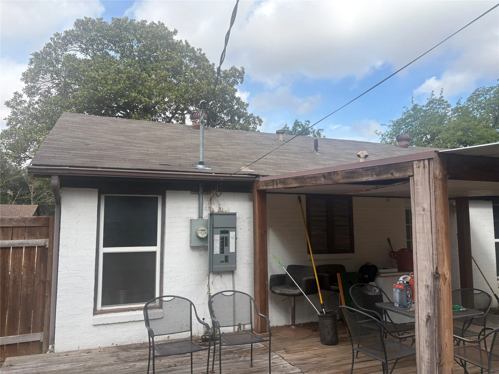 Single Family Residence For Sale in Tarrant County , 800 Lynda Drive, River Oaks, Texas 76114, 3 Bedroom, 1 Bathroom, Garage spaces, 1,070 Sqft, built in 1951, mls#21401566, Real Estate Agent in River Oaks, Homes For Sale in Tarrant county, Homes For Sale in River Oaks, Realtor in River Oaks Texas, Real Estate Brokerage Independent Realty Texas, Luminita Cordes Realtor