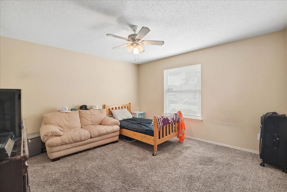 Single Family Residence For Sale in Dallas County , 9103 Prairie Bluff Drive, Dallas, Texas 75227, 4 Bedroom, 2 Bathroom, 2 Garage spaces, 1,882 Sqft, built in 2005, mls#21405209, Real Estate Agent in Dallas, Homes For Sale in Dallas county, Homes For Sale in Dallas, Realtor in Dallas Texas, Real Estate Brokerage Independent Realty Texas, Luminita Cordes Realtor