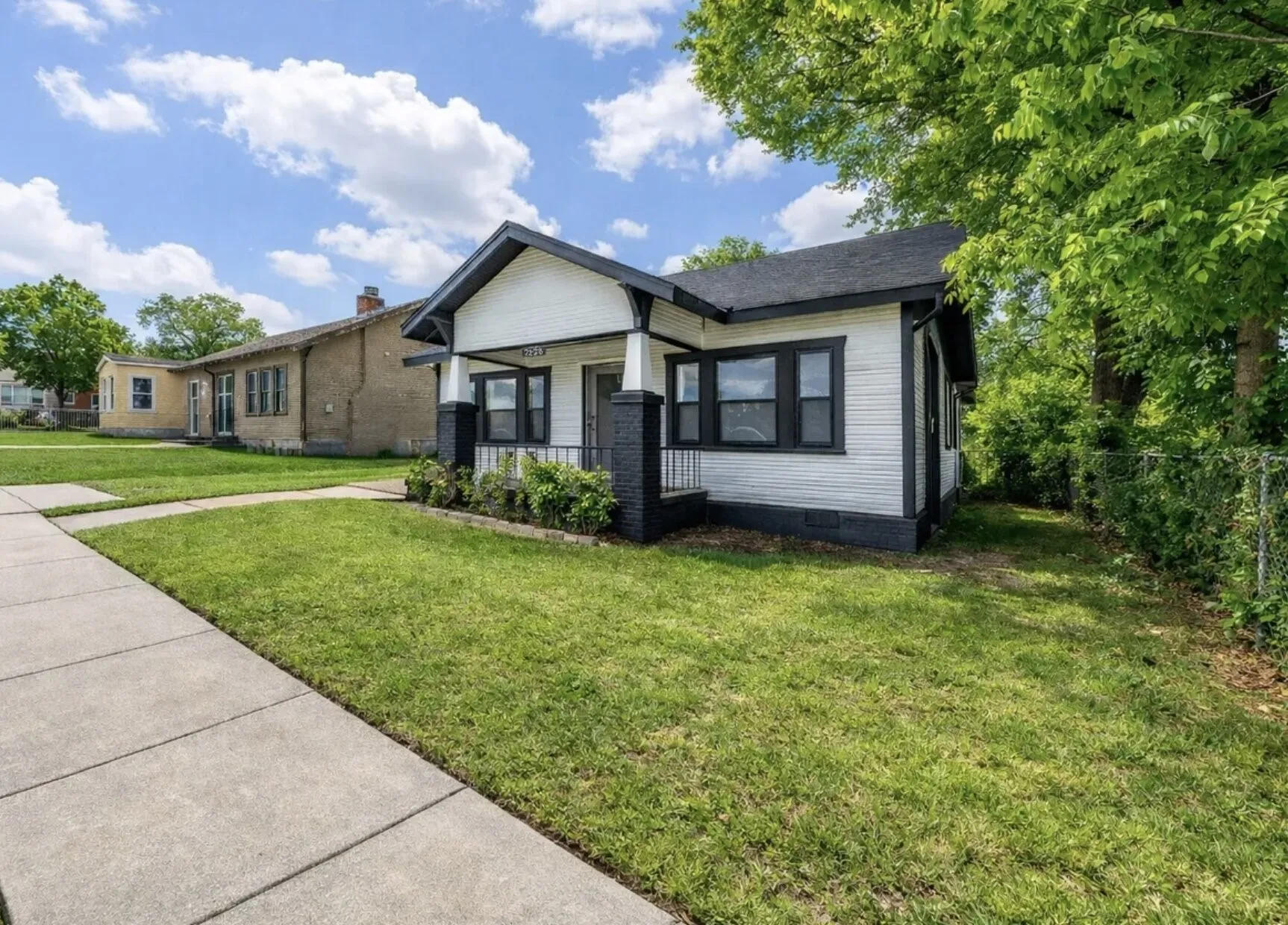 Single Family Residence For Sale in Tarrant County , 2628 Avenue G, Fort Worth, Texas 76105, 5 Bedroom, 3 Bathroom, Garage spaces, 1,440 Sqft, built in 1925, mls#21406024, Real Estate Agent in Fort Worth, Homes For Sale in Tarrant county, Homes For Sale in Fort Worth, Realtor in Fort Worth Texas, Real Estate Brokerage Independent Realty Texas, Luminita Cordes Realtor