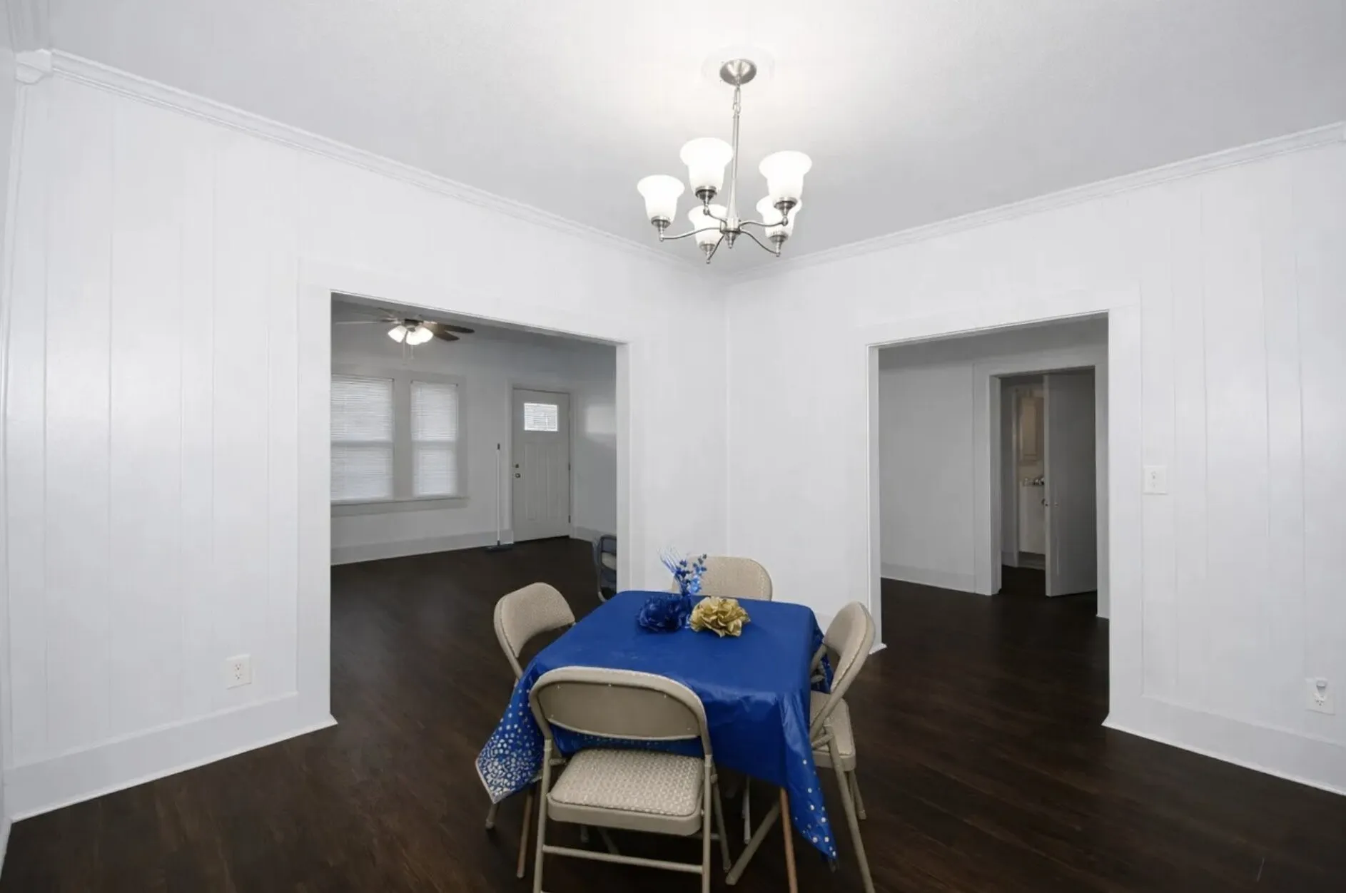 Single Family Residence For Sale in Tarrant County , 2628 Avenue G, Fort Worth, Texas 76105, 5 Bedroom, 3 Bathroom, Garage spaces, 1,440 Sqft, built in 1925, mls#21406024, Real Estate Agent in Fort Worth, Homes For Sale in Tarrant county, Homes For Sale in Fort Worth, Realtor in Fort Worth Texas, Real Estate Brokerage Independent Realty Texas, Luminita Cordes Realtor