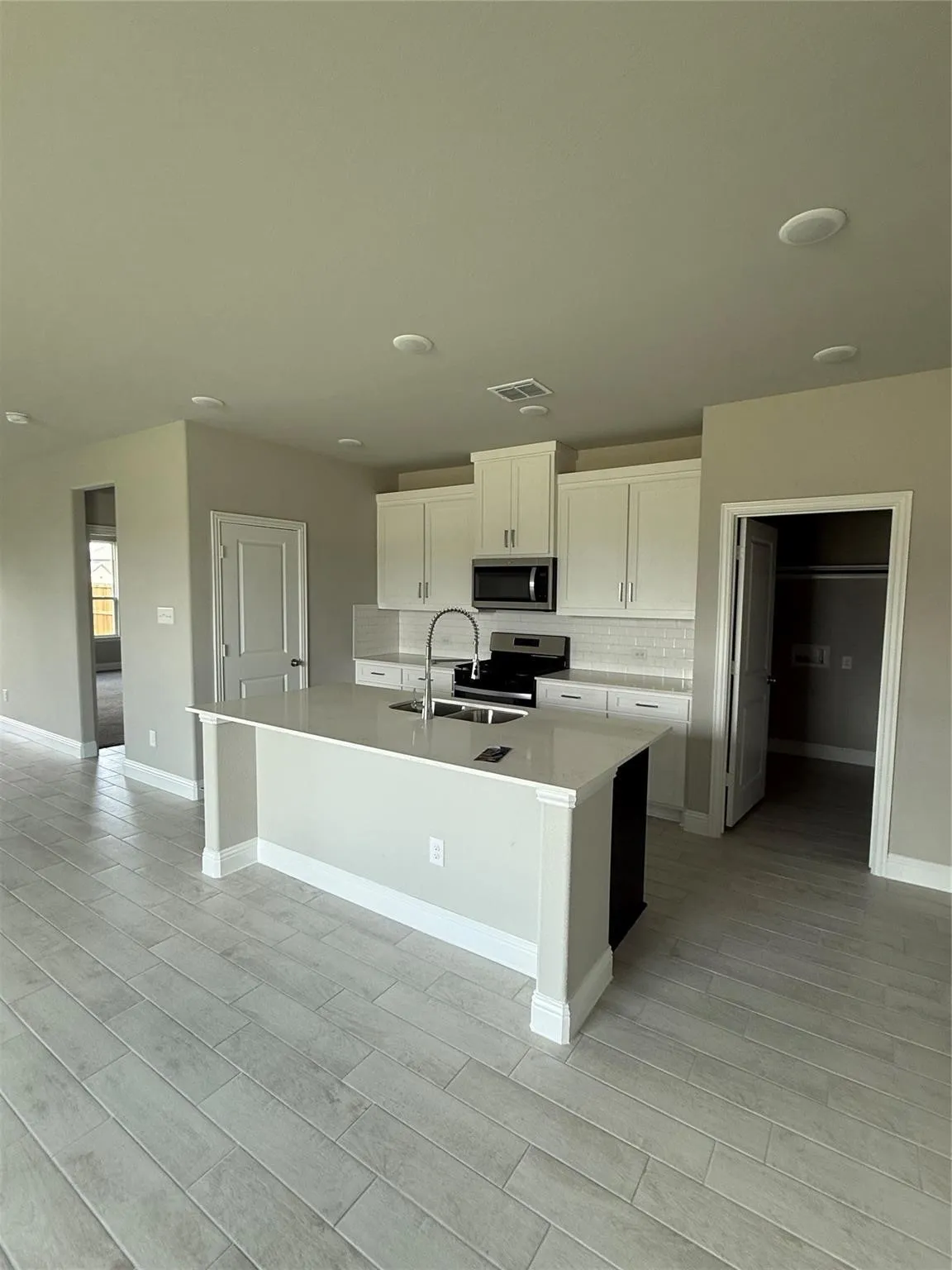 Single Family Residence For Rent in Collin County , 804 Sicily Boulevard, Princeton, Texas 75407, 4 Bedroom, 3 Bathroom, 2 Garage spaces, 2,296 Sqft, built in 2025, mls#21403039, Real Estate Agent in Princeton, Homes For Rent in Collin county, Homes For Rent in Princeton, Realtor in Princeton Texas, Real Estate Brokerage Independent Realty Texas, Luminita Cordes Realtor