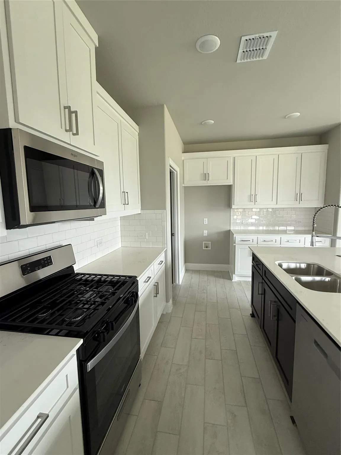Single Family Residence For Rent in Collin County , 804 Sicily Boulevard, Princeton, Texas 75407, 4 Bedroom, 3 Bathroom, 2 Garage spaces, 2,296 Sqft, built in 2025, mls#21403039, Real Estate Agent in Princeton, Homes For Rent in Collin county, Homes For Rent in Princeton, Realtor in Princeton Texas, Real Estate Brokerage Independent Realty Texas, Luminita Cordes Realtor