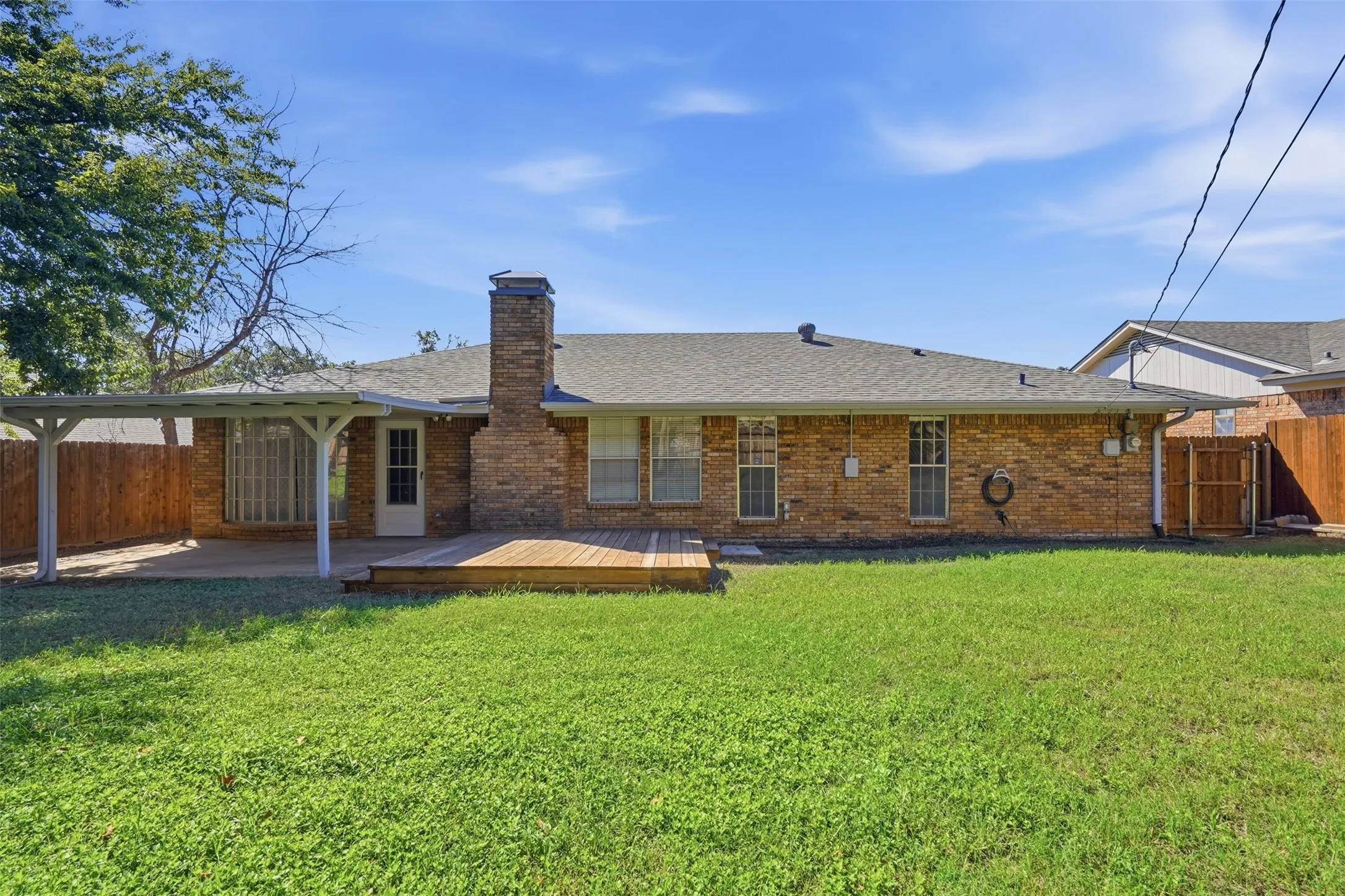Single Family Residence For Rent in Tarrant County , 5917 Pleasant Hill Drive, Arlington, Texas 76016, 3 Bedroom, 2 Bathroom, 2 Garage spaces, 1,518 Sqft, built in 1979, mls#21406000, Real Estate Agent in Arlington, Homes For Rent in Tarrant county, Homes For Rent in Arlington, Realtor in Arlington Texas, Real Estate Brokerage Independent Realty Texas, Luminita Cordes Realtor