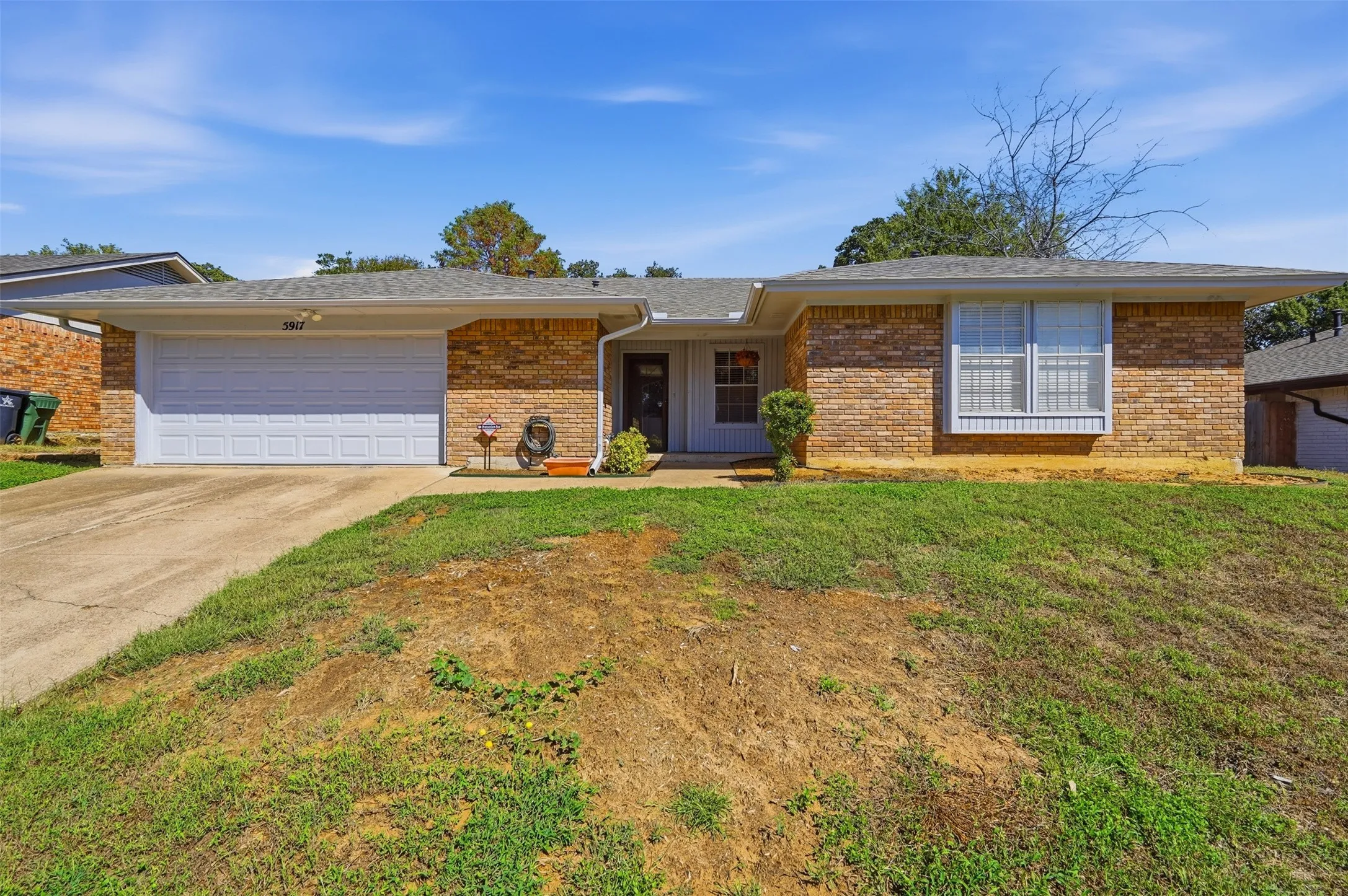 Single Family Residence For Rent in Tarrant County , 5917 Pleasant Hill Drive, Arlington, Texas 76016, 3 Bedroom, 2 Bathroom, 2 Garage spaces, 1,518 Sqft, built in 1979, mls#21406000, Real Estate Agent in Arlington, Homes For Rent in Tarrant county, Homes For Rent in Arlington, Realtor in Arlington Texas, Real Estate Brokerage Independent Realty Texas, Luminita Cordes Realtor