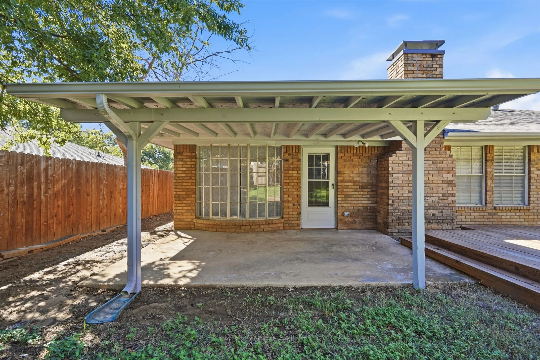 Single Family Residence For Rent in Tarrant County , 5917 Pleasant Hill Drive, Arlington, Texas 76016, 3 Bedroom, 2 Bathroom, 2 Garage spaces, 1,518 Sqft, built in 1979, mls#21406000, Real Estate Agent in Arlington, Homes For Rent in Tarrant county, Homes For Rent in Arlington, Realtor in Arlington Texas, Real Estate Brokerage Independent Realty Texas, Luminita Cordes Realtor