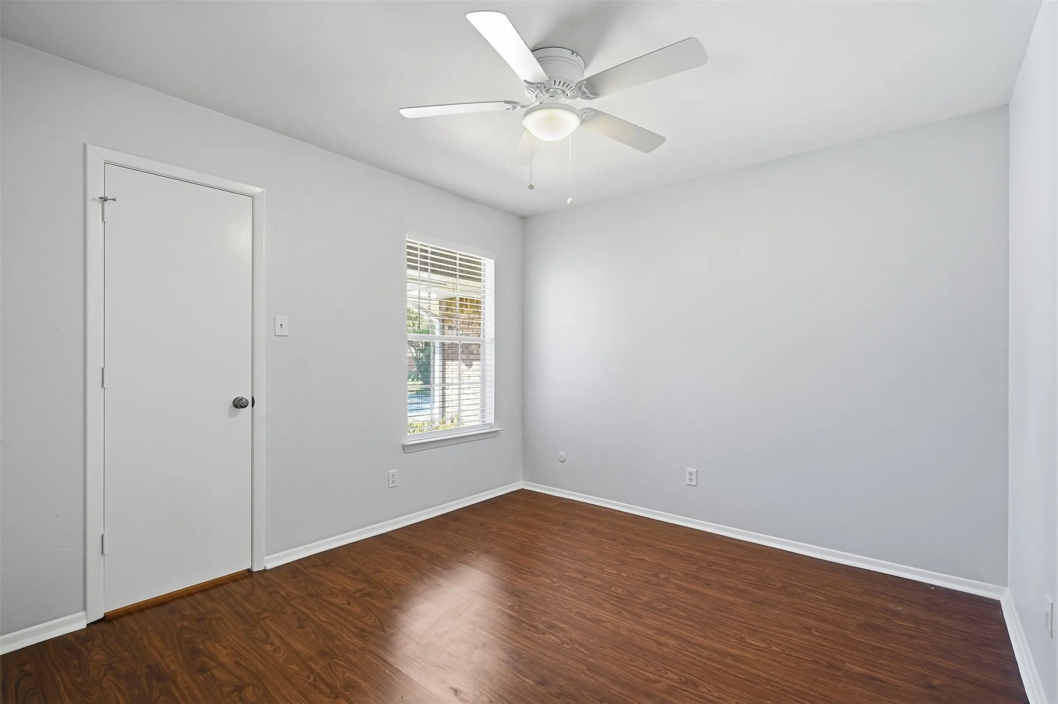 Single Family Residence For Rent in Tarrant County , 5917 Pleasant Hill Drive, Arlington, Texas 76016, 3 Bedroom, 2 Bathroom, 2 Garage spaces, 1,518 Sqft, built in 1979, mls#21406000, Real Estate Agent in Arlington, Homes For Rent in Tarrant county, Homes For Rent in Arlington, Realtor in Arlington Texas, Real Estate Brokerage Independent Realty Texas, Luminita Cordes Realtor