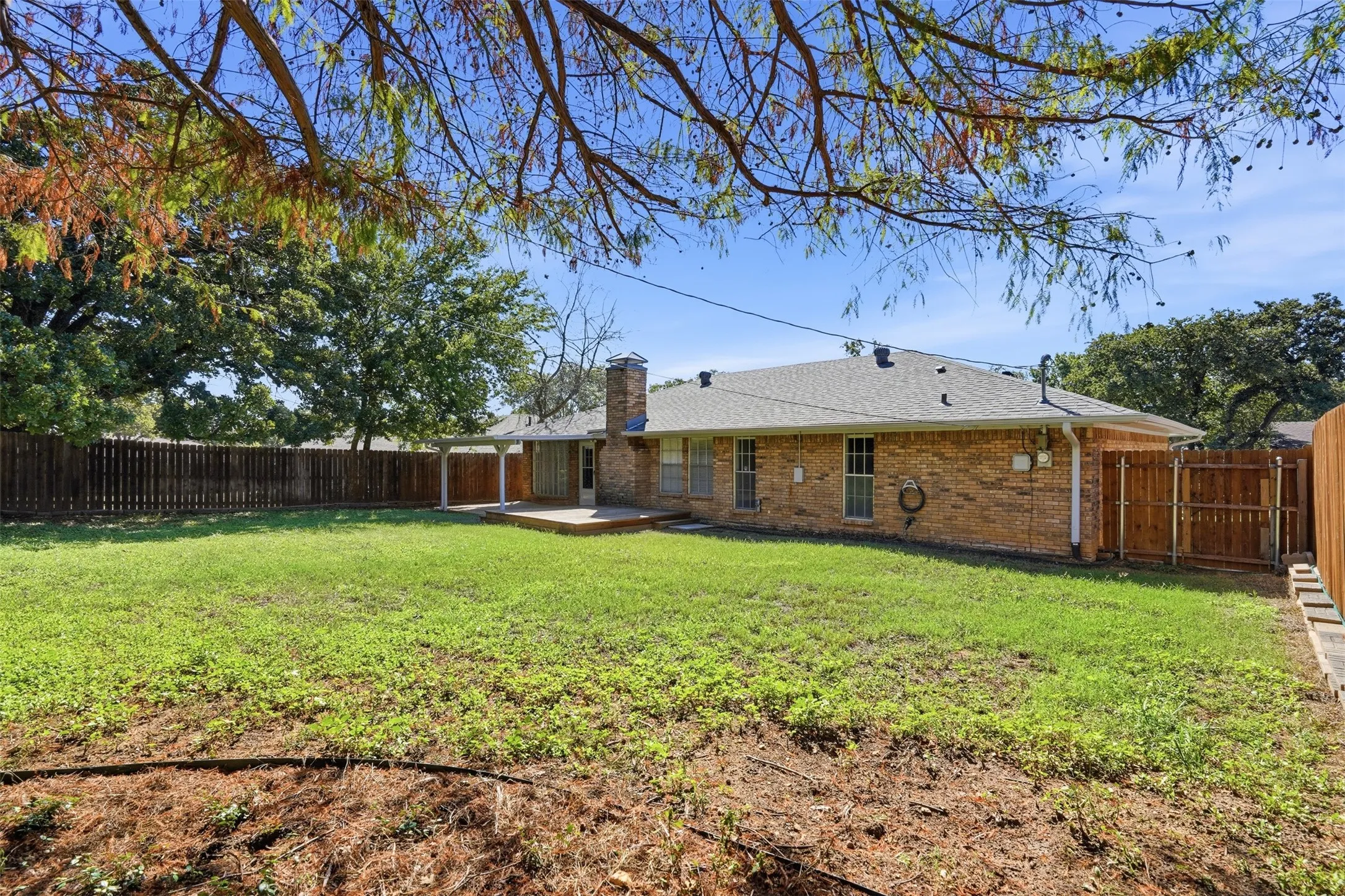 Single Family Residence For Rent in Tarrant County , 5917 Pleasant Hill Drive, Arlington, Texas 76016, 3 Bedroom, 2 Bathroom, 2 Garage spaces, 1,518 Sqft, built in 1979, mls#21406000, Real Estate Agent in Arlington, Homes For Rent in Tarrant county, Homes For Rent in Arlington, Realtor in Arlington Texas, Real Estate Brokerage Independent Realty Texas, Luminita Cordes Realtor