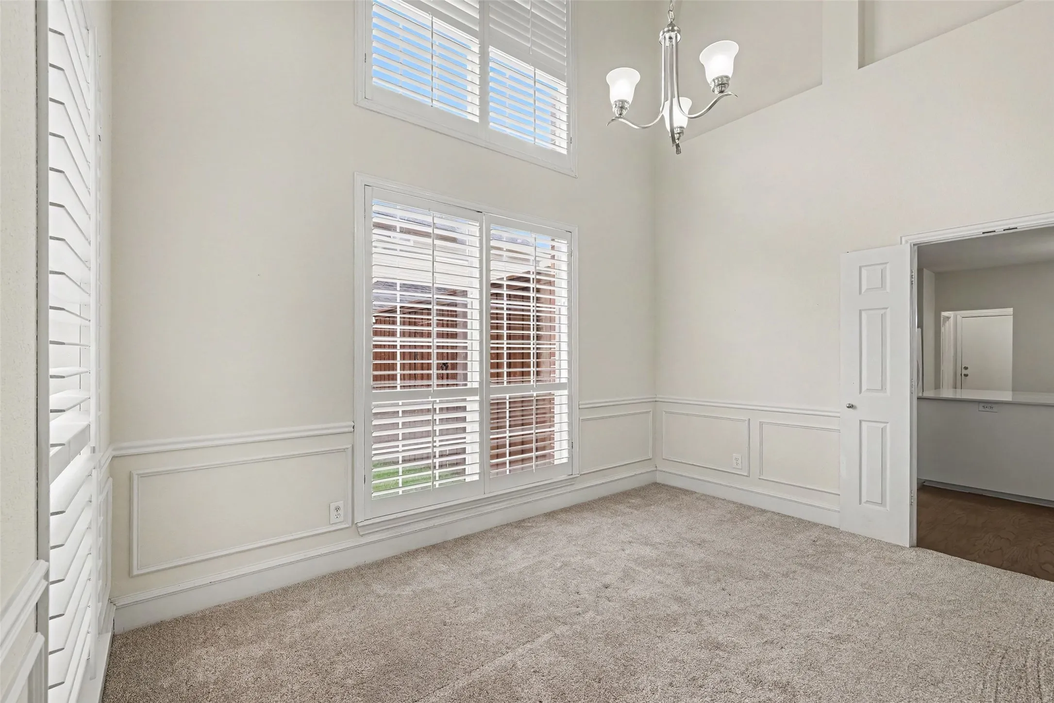 Single Family Residence For Rent in Collin County , 7813 San Isabel Drive, Plano, Texas 75025, 4 Bedroom, 4 Bathroom, 2 Garage spaces, 3,439 Sqft, built in 1995, mls#21405583, Real Estate Agent in Plano, Homes For Rent in Collin county, Homes For Rent in Plano, Realtor in Plano Texas, Real Estate Brokerage Independent Realty Texas, Luminita Cordes Realtor