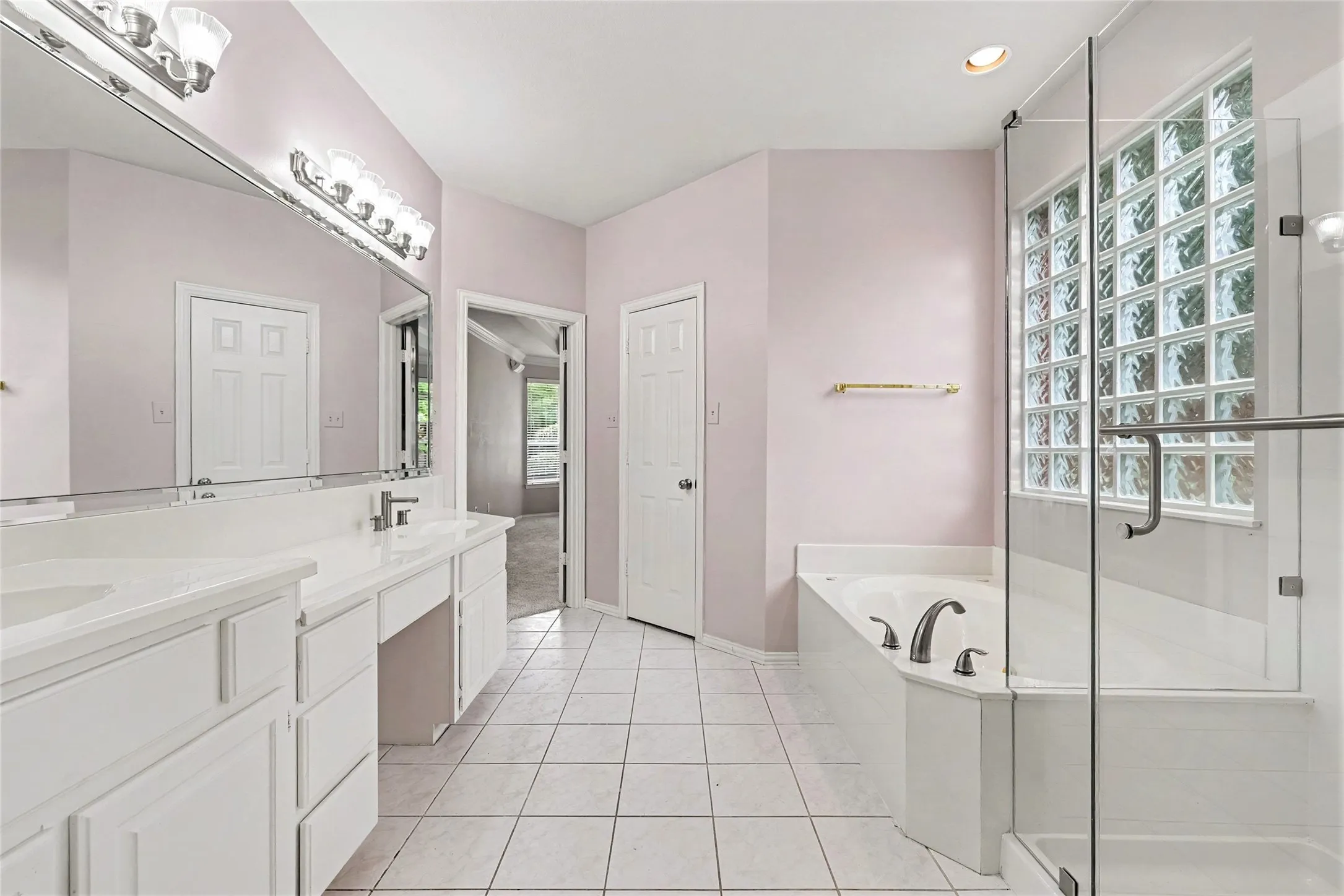 Dual vanity with integrated sinks