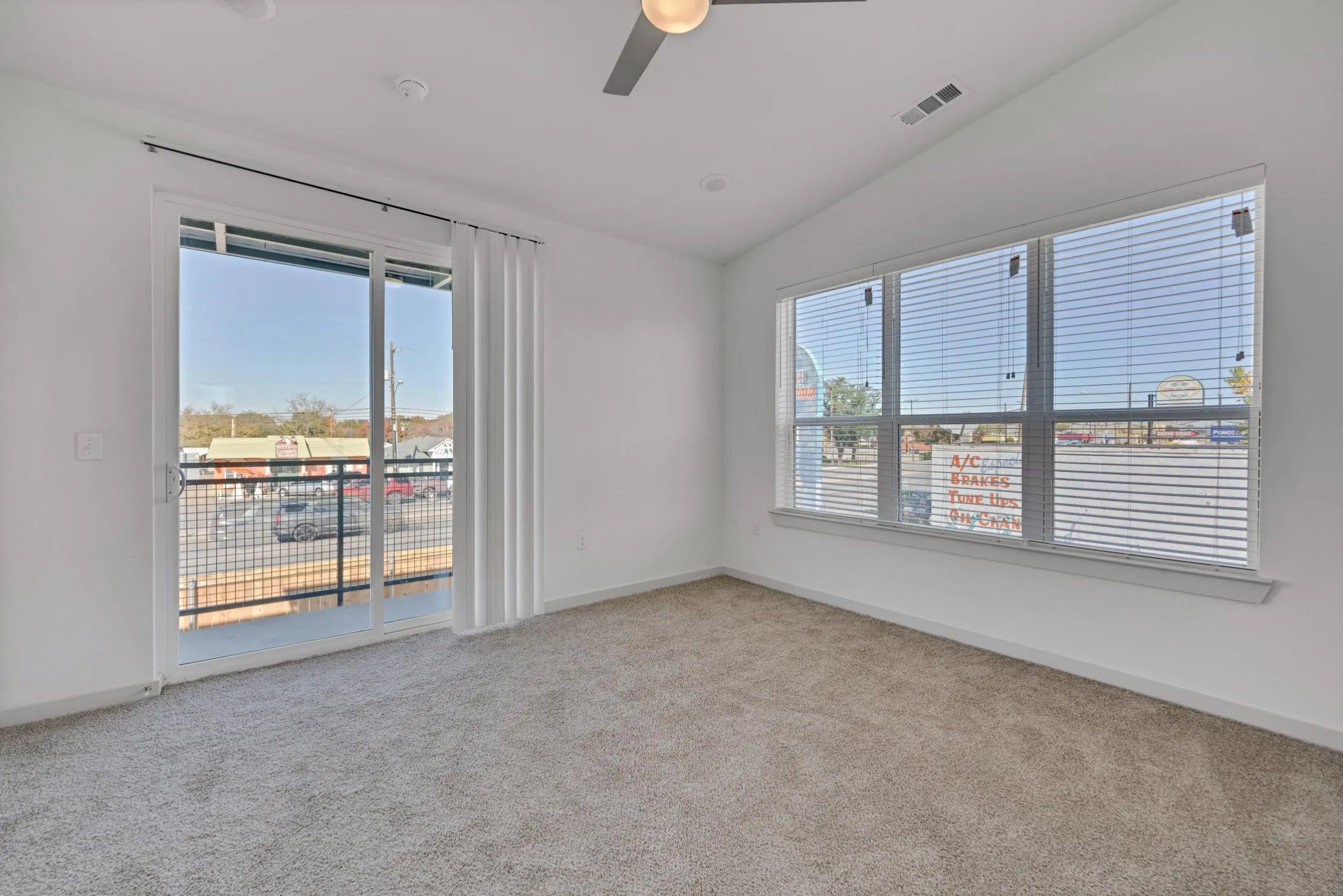 Townhouse For Rent in Dallas County , 10030 Garland Road 1401, Dallas, Texas 75218, 2 Bedroom, 2 Bathroom, Garage spaces, 1,305 Sqft, built in 2023, mls#21406034, Real Estate Agent in Dallas, Homes For Rent in Dallas county, Homes For Rent in Dallas, Realtor in Dallas Texas, Real Estate Brokerage Independent Realty Texas, Luminita Cordes Realtor
