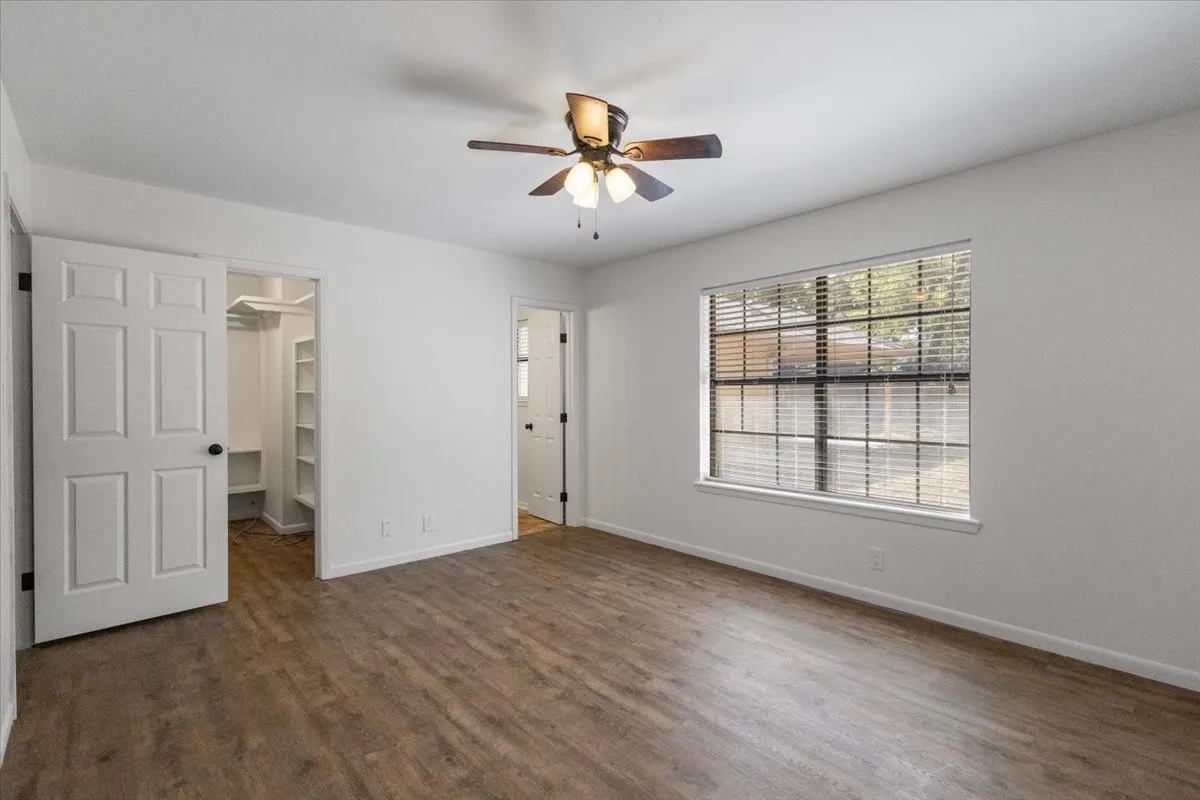Single Family Residence For Sale in Smith County , 3619 Leaning Oaks, Flint, Texas 75962, 3 Bedroom, 2 Bathroom, 2 Garage spaces, 1,961 Sqft, built in 1983, mls#21405971, Real Estate Agent in Flint, Homes For Sale in Smith county, Homes For Sale in Flint, Realtor in Flint Texas, Real Estate Brokerage Independent Realty Texas, Luminita Cordes Realtor