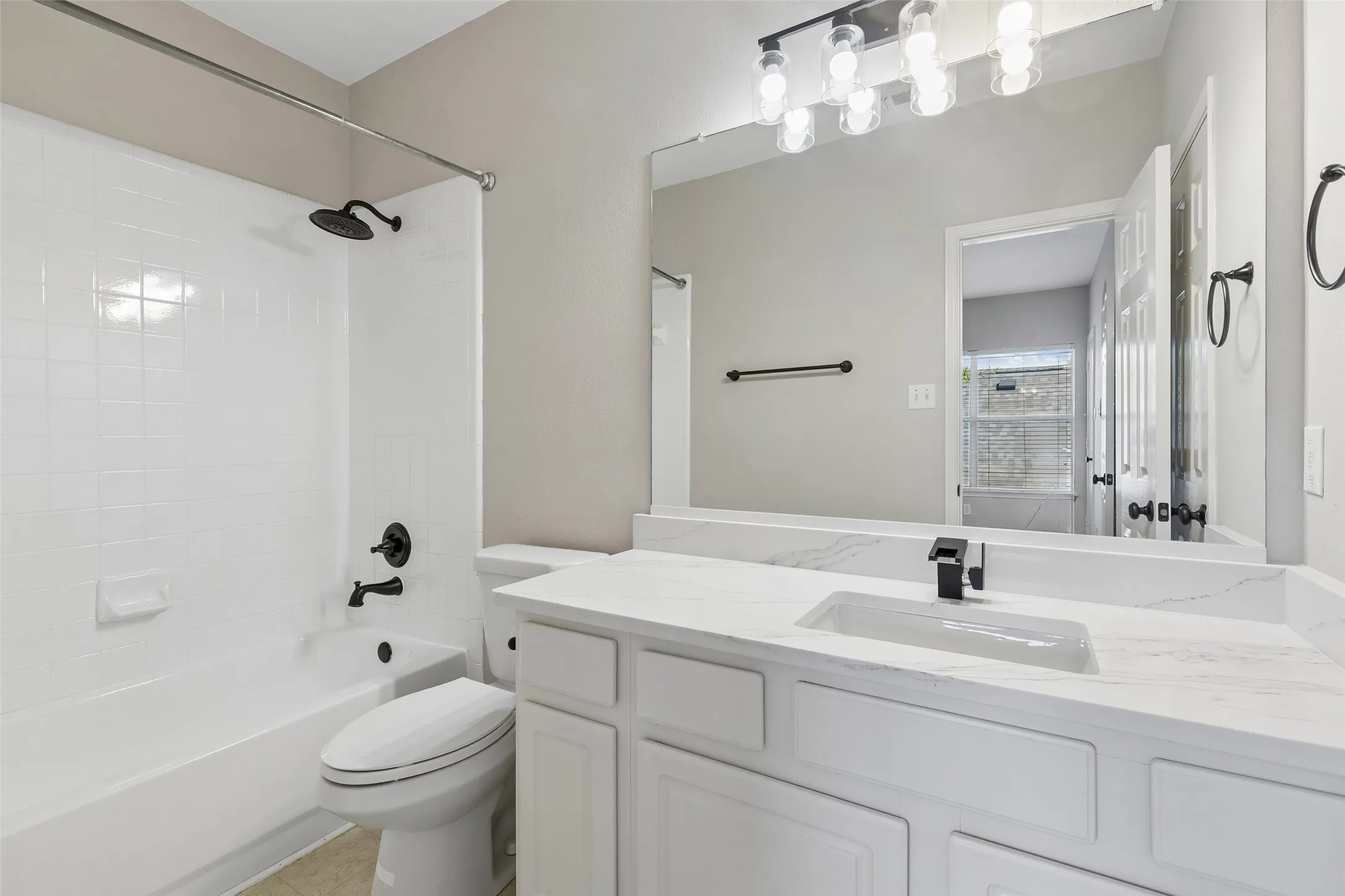 Single Family Residence For Sale in Collin County , 5421 Pebble Court, Mc Kinney, Texas 75072, 4 Bedroom, 4 Bathroom, 2 Garage spaces, 2,279 Sqft, built in 1998, mls#21405972, Real Estate Agent in Mc Kinney, Homes For Sale in Collin county, Homes For Sale in Mc Kinney, Realtor in Mc Kinney Texas, Real Estate Brokerage Independent Realty Texas, Luminita Cordes Realtor