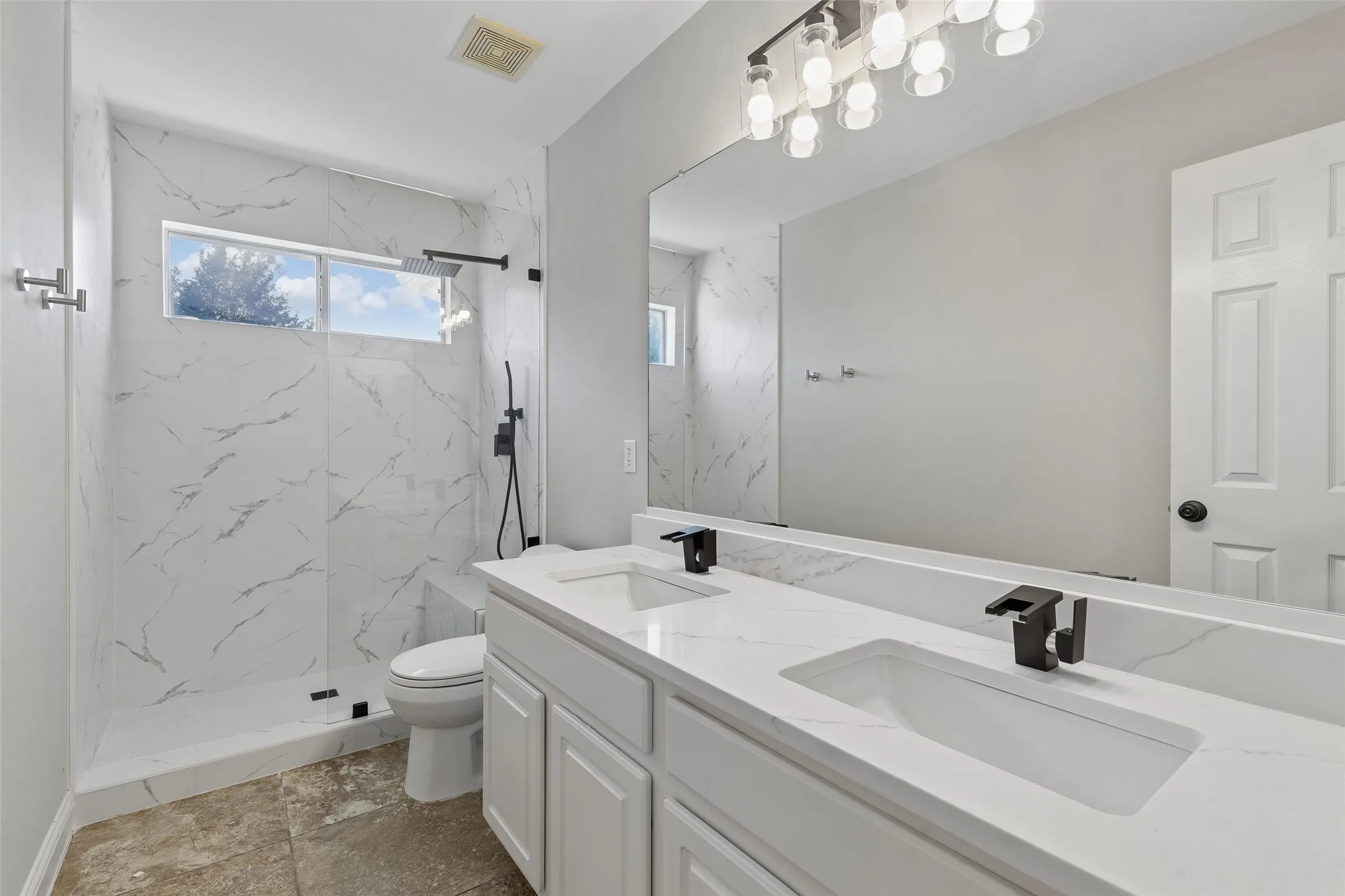 Single Family Residence For Sale in Collin County , 5421 Pebble Court, Mc Kinney, Texas 75072, 4 Bedroom, 4 Bathroom, 2 Garage spaces, 2,279 Sqft, built in 1998, mls#21405972, Real Estate Agent in Mc Kinney, Homes For Sale in Collin county, Homes For Sale in Mc Kinney, Realtor in Mc Kinney Texas, Real Estate Brokerage Independent Realty Texas, Luminita Cordes Realtor