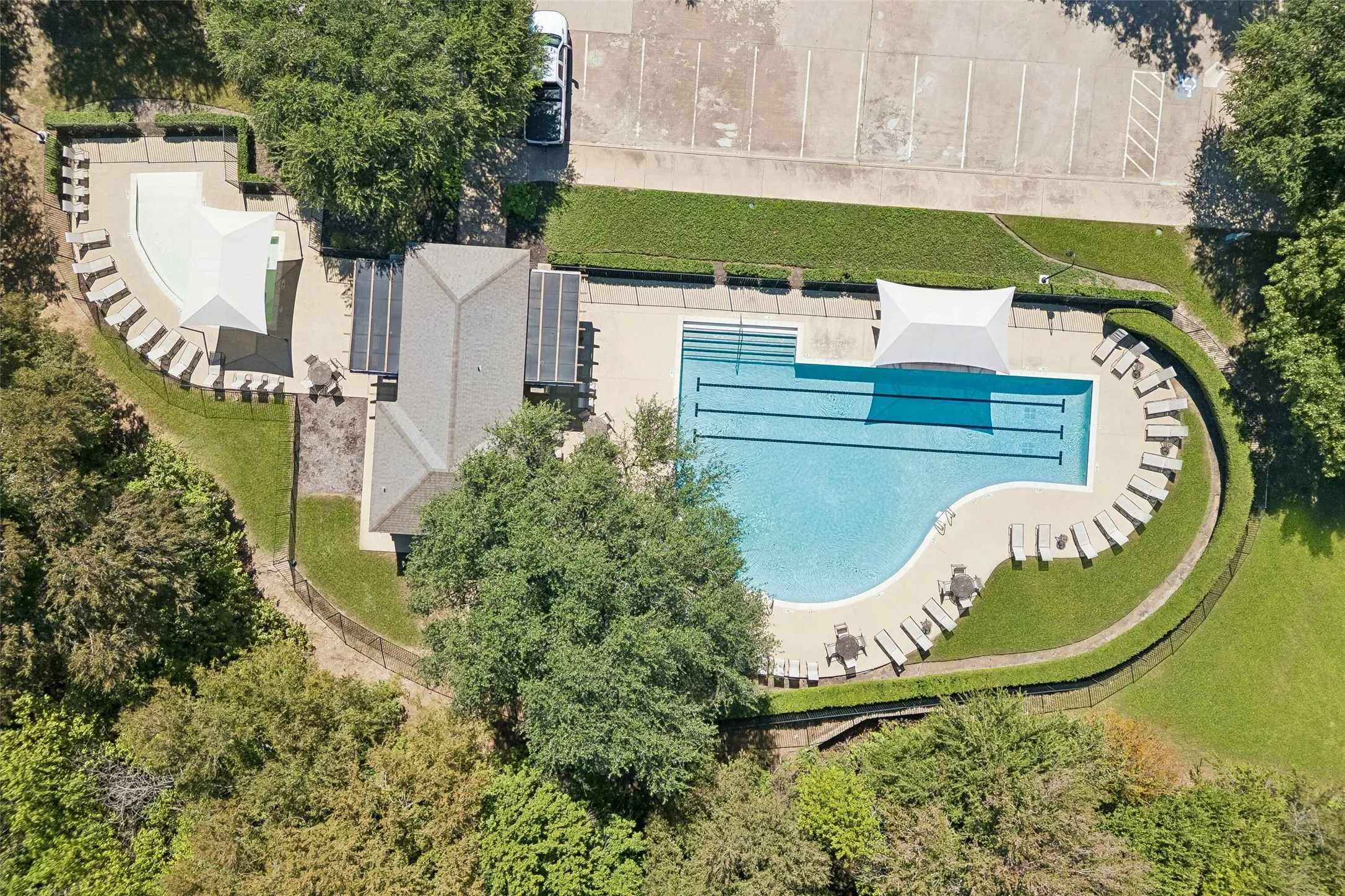 Single Family Residence For Sale in Collin County , 5421 Pebble Court, Mc Kinney, Texas 75072, 4 Bedroom, 4 Bathroom, 2 Garage spaces, 2,279 Sqft, built in 1998, mls#21405972, Real Estate Agent in Mc Kinney, Homes For Sale in Collin county, Homes For Sale in Mc Kinney, Realtor in Mc Kinney Texas, Real Estate Brokerage Independent Realty Texas, Luminita Cordes Realtor
