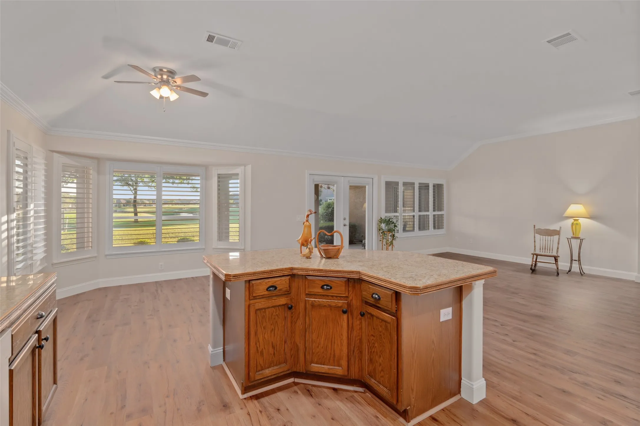 Single Family Residence For Sale in Denton County , 9705 Pinewood Drive, Denton, Texas 76207, 2 Bedroom, 2 Bathroom, 2 Garage spaces, 1,499 Sqft, built in 2001, mls#21406037, Real Estate Agent in Denton, Homes For Sale in Denton county, Homes For Sale in Denton, Realtor in Denton Texas, Real Estate Brokerage Independent Realty Texas, Luminita Cordes Realtor