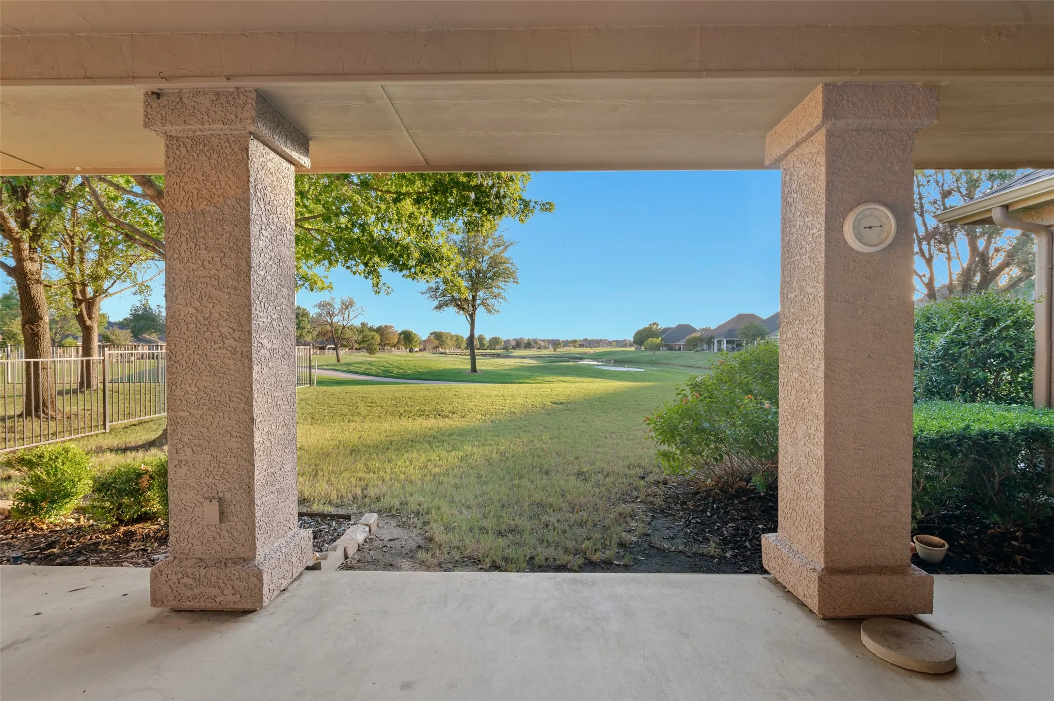 Single Family Residence For Sale in Denton County , 9705 Pinewood Drive, Denton, Texas 76207, 2 Bedroom, 2 Bathroom, 2 Garage spaces, 1,499 Sqft, built in 2001, mls#21406037, Real Estate Agent in Denton, Homes For Sale in Denton county, Homes For Sale in Denton, Realtor in Denton Texas, Real Estate Brokerage Independent Realty Texas, Luminita Cordes Realtor