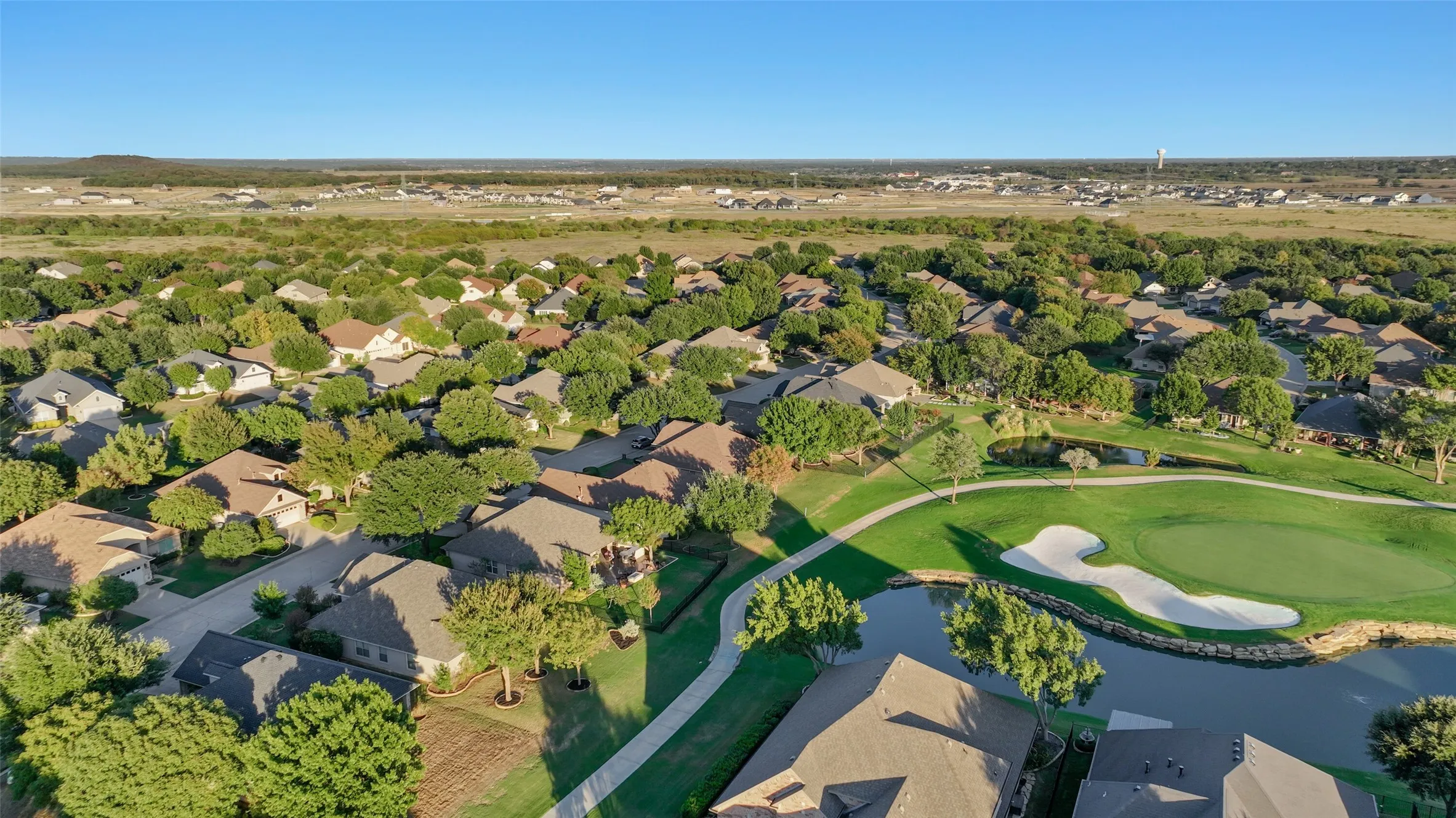 Single Family Residence For Sale in Denton County , 9705 Pinewood Drive, Denton, Texas 76207, 2 Bedroom, 2 Bathroom, 2 Garage spaces, 1,499 Sqft, built in 2001, mls#21406037, Real Estate Agent in Denton, Homes For Sale in Denton county, Homes For Sale in Denton, Realtor in Denton Texas, Real Estate Brokerage Independent Realty Texas, Luminita Cordes Realtor