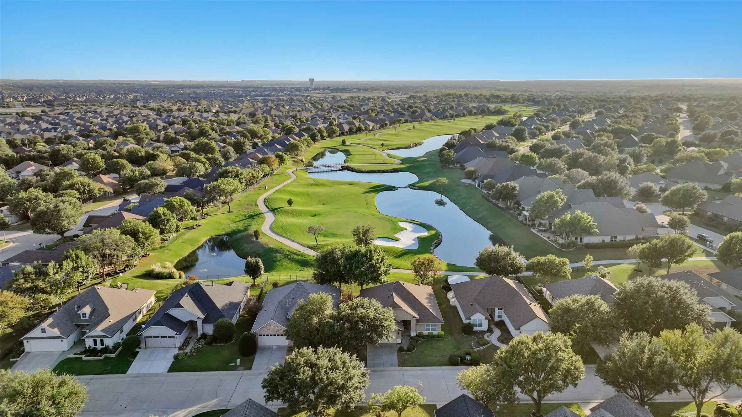 Single Family Residence For Sale in Denton County , 9705 Pinewood Drive, Denton, Texas 76207, 2 Bedroom, 2 Bathroom, 2 Garage spaces, 1,499 Sqft, built in 2001, mls#21406037, Real Estate Agent in Denton, Homes For Sale in Denton county, Homes For Sale in Denton, Realtor in Denton Texas, Real Estate Brokerage Independent Realty Texas, Luminita Cordes Realtor