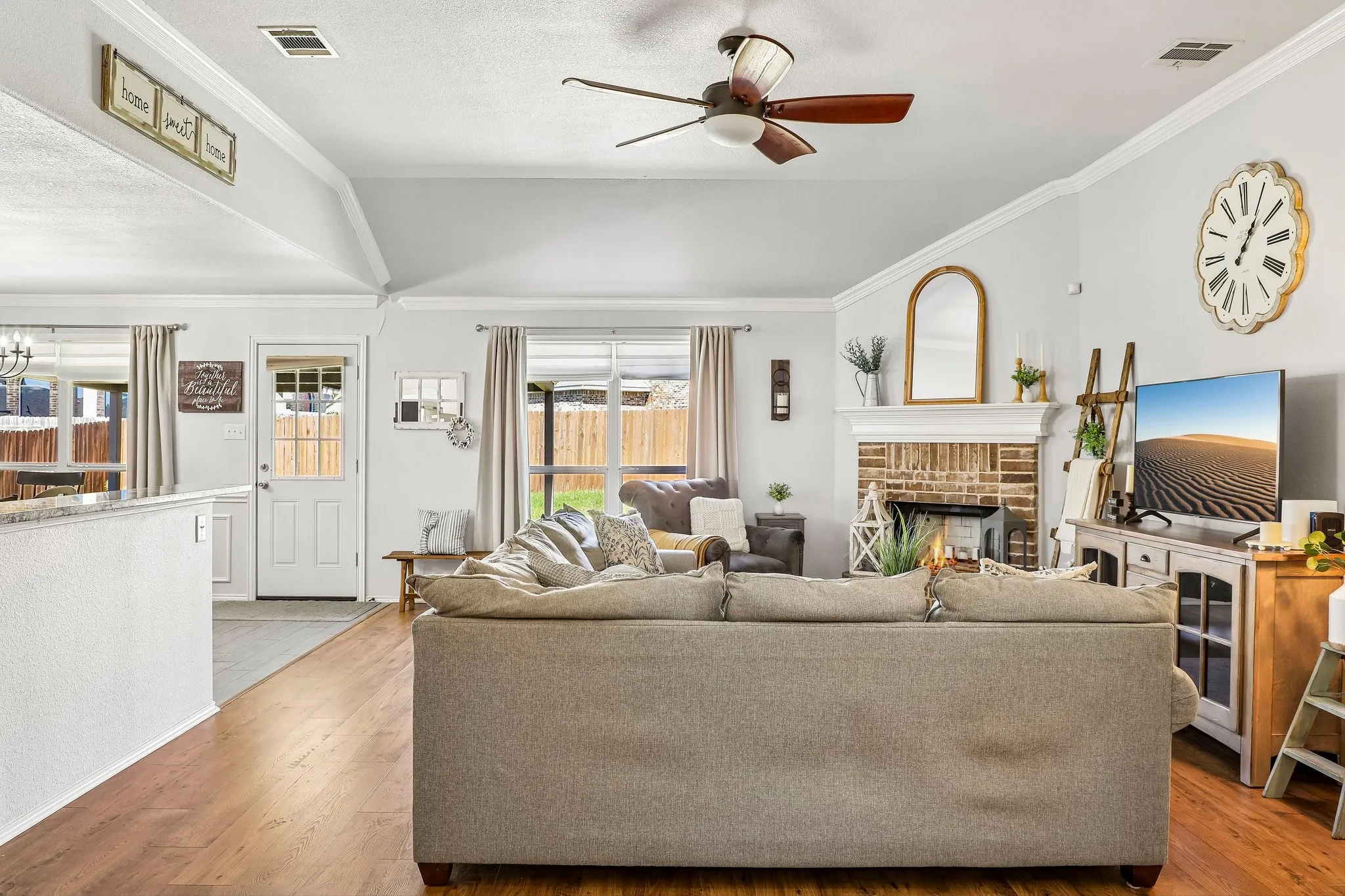 Single Family Residence For Sale in Ellis County , 705 Mcalpin Road, Midlothian, Texas 76065, 4 Bedroom, 3 Bathroom, 2 Garage spaces, 2,291 Sqft, built in 2004, mls#21404485, Real Estate Agent in Midlothian, Homes For Sale in Ellis county, Homes For Sale in Midlothian, Realtor in Midlothian Texas, Real Estate Brokerage Independent Realty Texas, Luminita Cordes Realtor