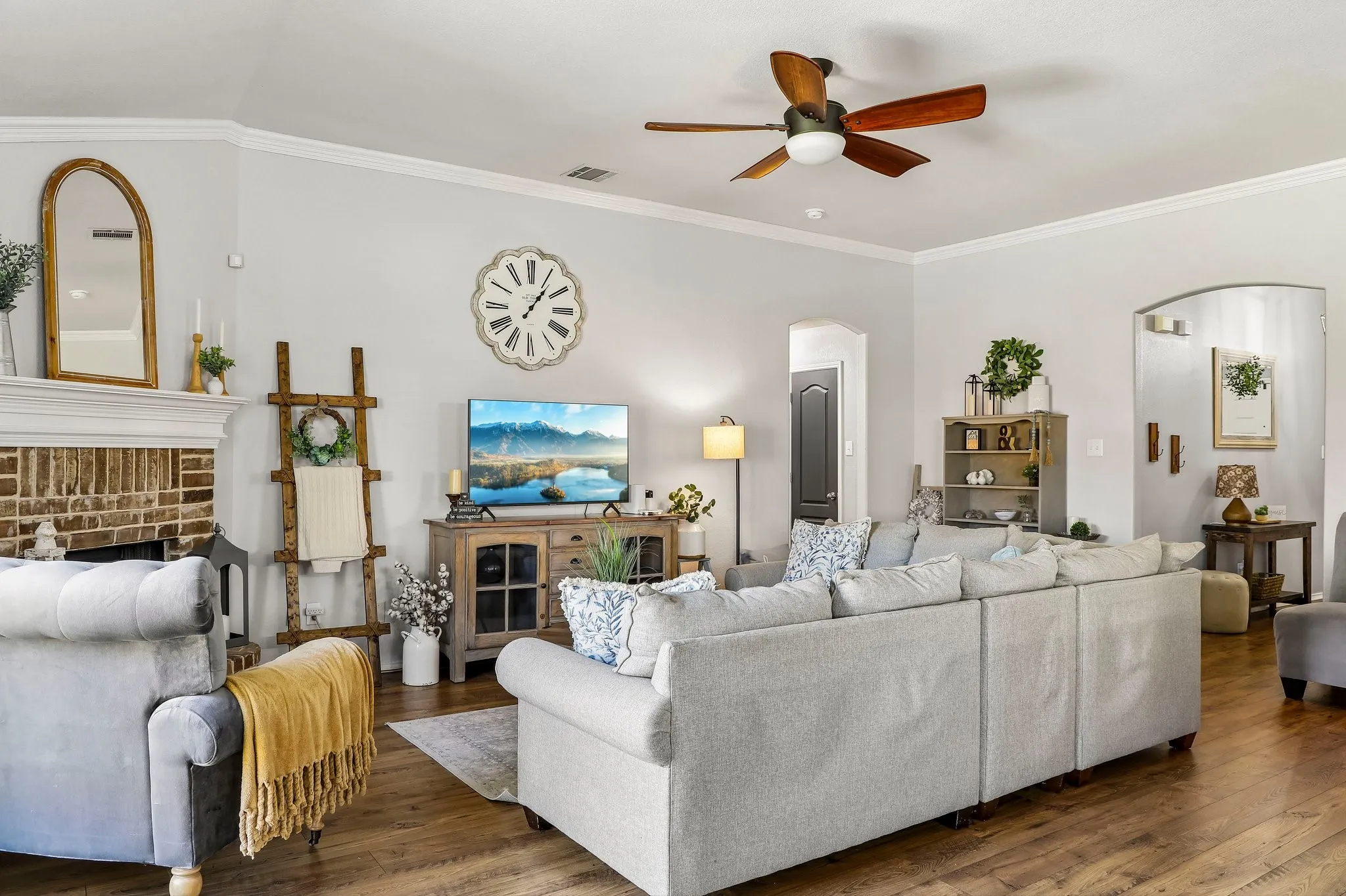 Single Family Residence For Sale in Ellis County , 705 Mcalpin Road, Midlothian, Texas 76065, 4 Bedroom, 3 Bathroom, 2 Garage spaces, 2,291 Sqft, built in 2004, mls#21404485, Real Estate Agent in Midlothian, Homes For Sale in Ellis county, Homes For Sale in Midlothian, Realtor in Midlothian Texas, Real Estate Brokerage Independent Realty Texas, Luminita Cordes Realtor