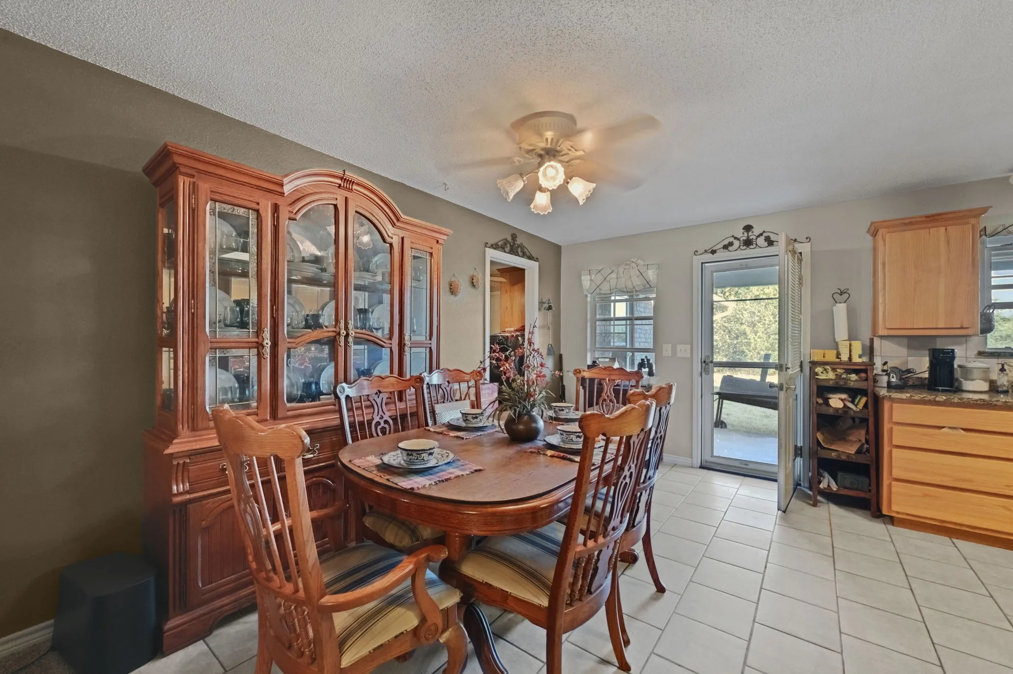 Single Family Residence For Sale in Brown County , 5599 County Road 614, Early, Texas 76802, 3 Bedroom, 2 Bathroom, 2 Garage spaces, 1,766 Sqft, built in 2000, mls#21406025, Real Estate Agent in Early, Homes For Sale in Brown county, Homes For Sale in Early, Realtor in Early Texas, Real Estate Brokerage Independent Realty Texas, Luminita Cordes Realtor