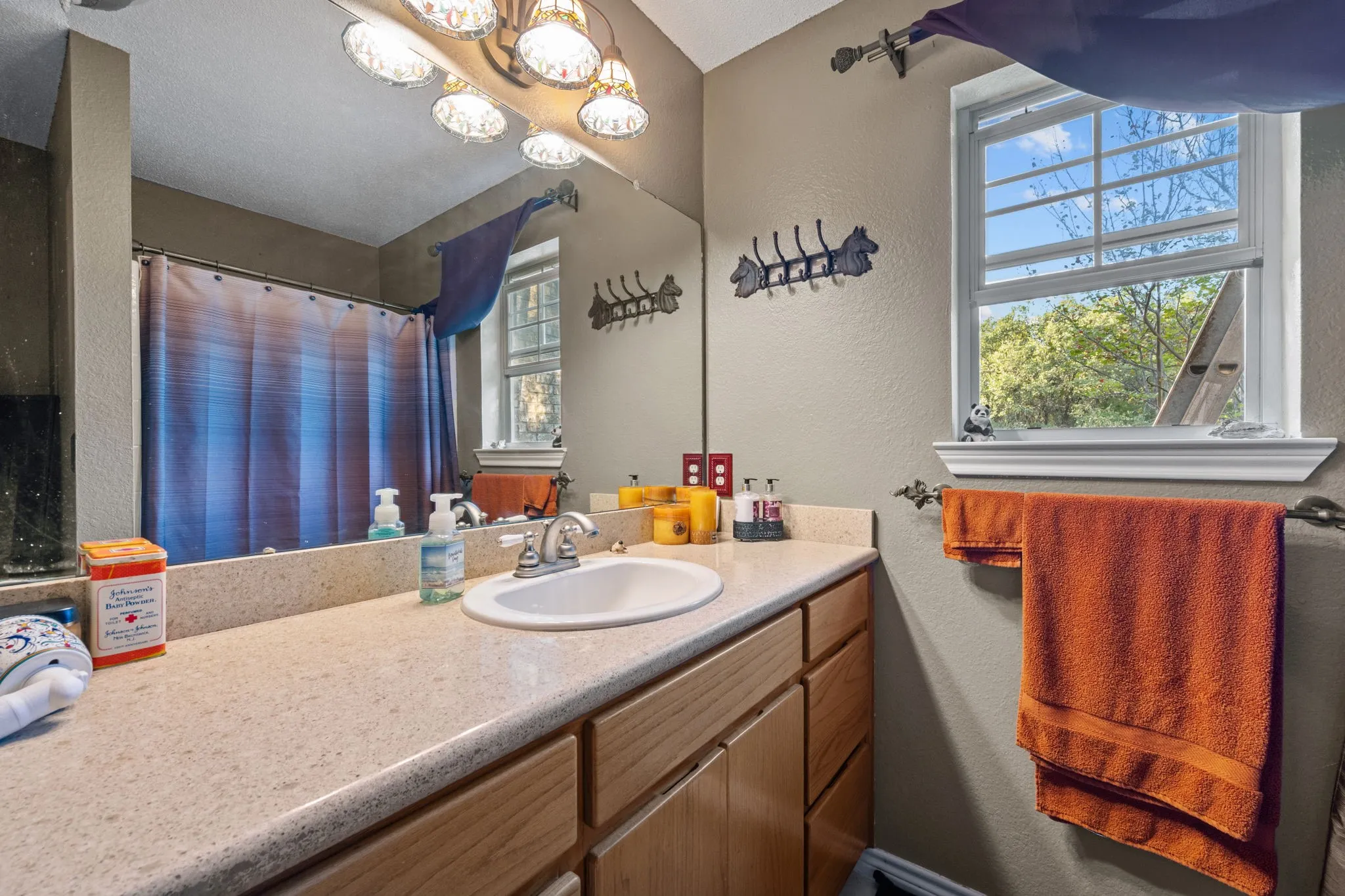 Single Family Residence For Sale in Brown County , 5599 County Road 614, Early, Texas 76802, 3 Bedroom, 2 Bathroom, 2 Garage spaces, 1,766 Sqft, built in 2000, mls#21406025, Real Estate Agent in Early, Homes For Sale in Brown county, Homes For Sale in Early, Realtor in Early Texas, Real Estate Brokerage Independent Realty Texas, Luminita Cordes Realtor