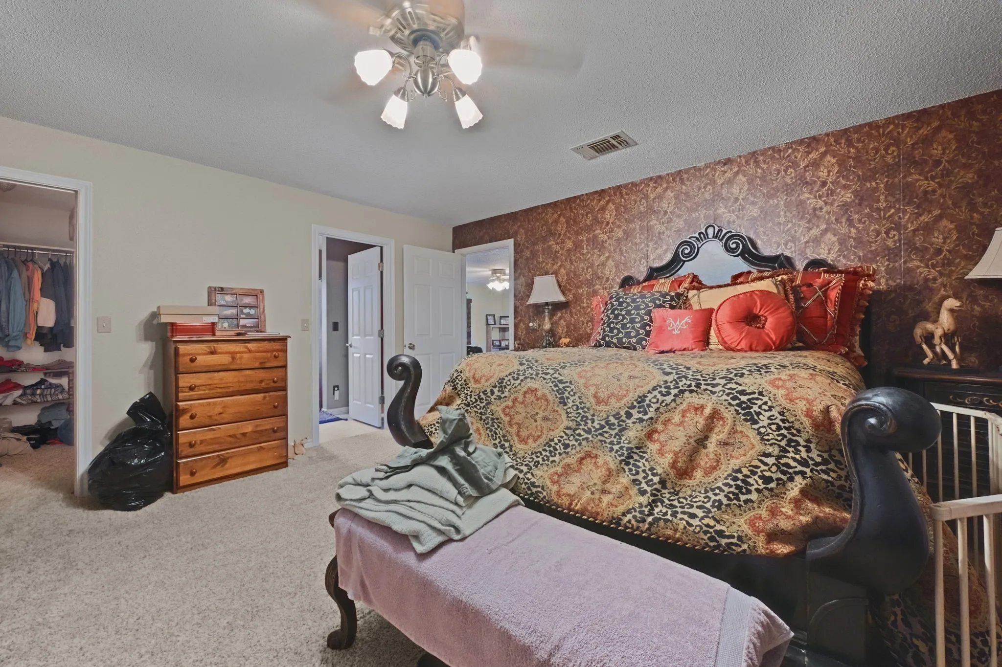 Single Family Residence For Sale in Brown County , 5599 County Road 614, Early, Texas 76802, 3 Bedroom, 2 Bathroom, 2 Garage spaces, 1,766 Sqft, built in 2000, mls#21406025, Real Estate Agent in Early, Homes For Sale in Brown county, Homes For Sale in Early, Realtor in Early Texas, Real Estate Brokerage Independent Realty Texas, Luminita Cordes Realtor
