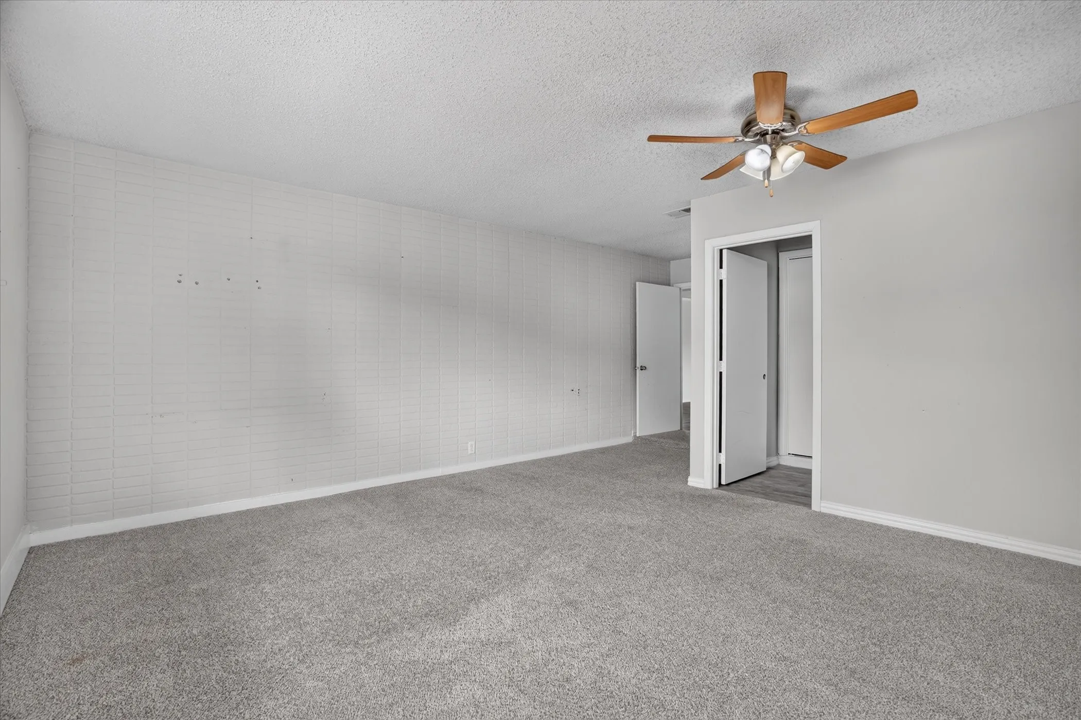 Single Family Residence For Sale in Johnson County , 12653 fm 2331, Godley, Texas 76044, 4 Bedroom, 3 Bathroom, Garage spaces, 1,692 Sqft, built in 2010, mls#21405992, Real Estate Agent in Godley, Homes For Sale in Johnson county, Homes For Sale in Godley, Realtor in Godley Texas, Real Estate Brokerage Independent Realty Texas, Luminita Cordes Realtor