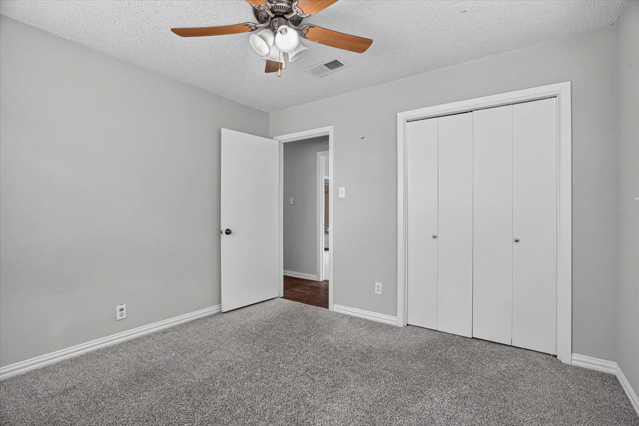 Single Family Residence For Sale in Johnson County , 12653 fm 2331, Godley, Texas 76044, 4 Bedroom, 3 Bathroom, Garage spaces, 1,692 Sqft, built in 2010, mls#21405992, Real Estate Agent in Godley, Homes For Sale in Johnson county, Homes For Sale in Godley, Realtor in Godley Texas, Real Estate Brokerage Independent Realty Texas, Luminita Cordes Realtor
