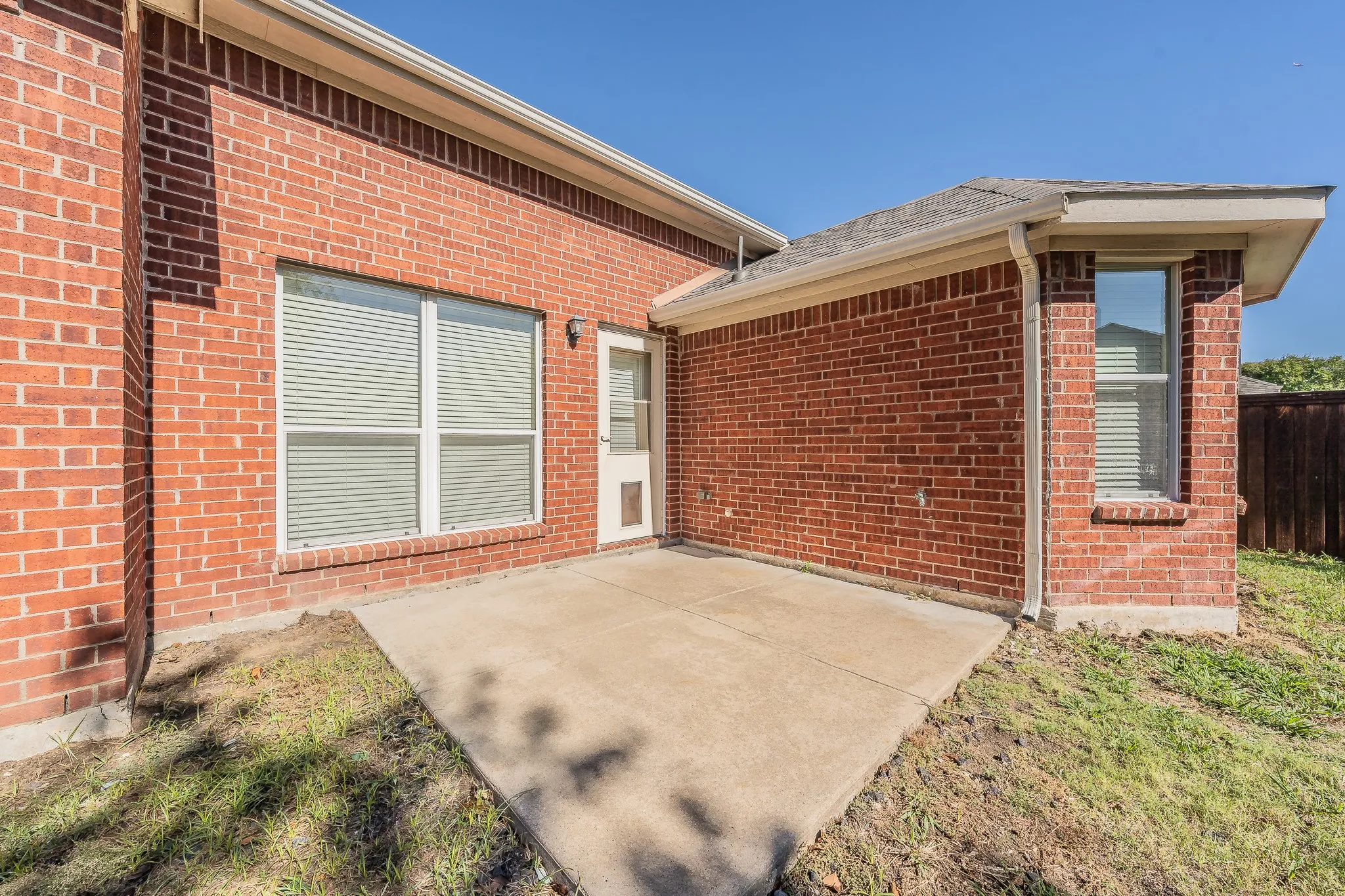 Single Family Residence For Rent in Denton County , 2612 Redcedar Drive, Little Elm, Texas 75068, 3 Bedroom, 2 Bathroom, 2 Garage spaces, 1,703 Sqft, built in 2002, mls#21406026, Real Estate Agent in Little Elm, Homes For Rent in Denton county, Homes For Rent in Little Elm, Realtor in Little Elm Texas, Real Estate Brokerage Independent Realty Texas, Luminita Cordes Realtor