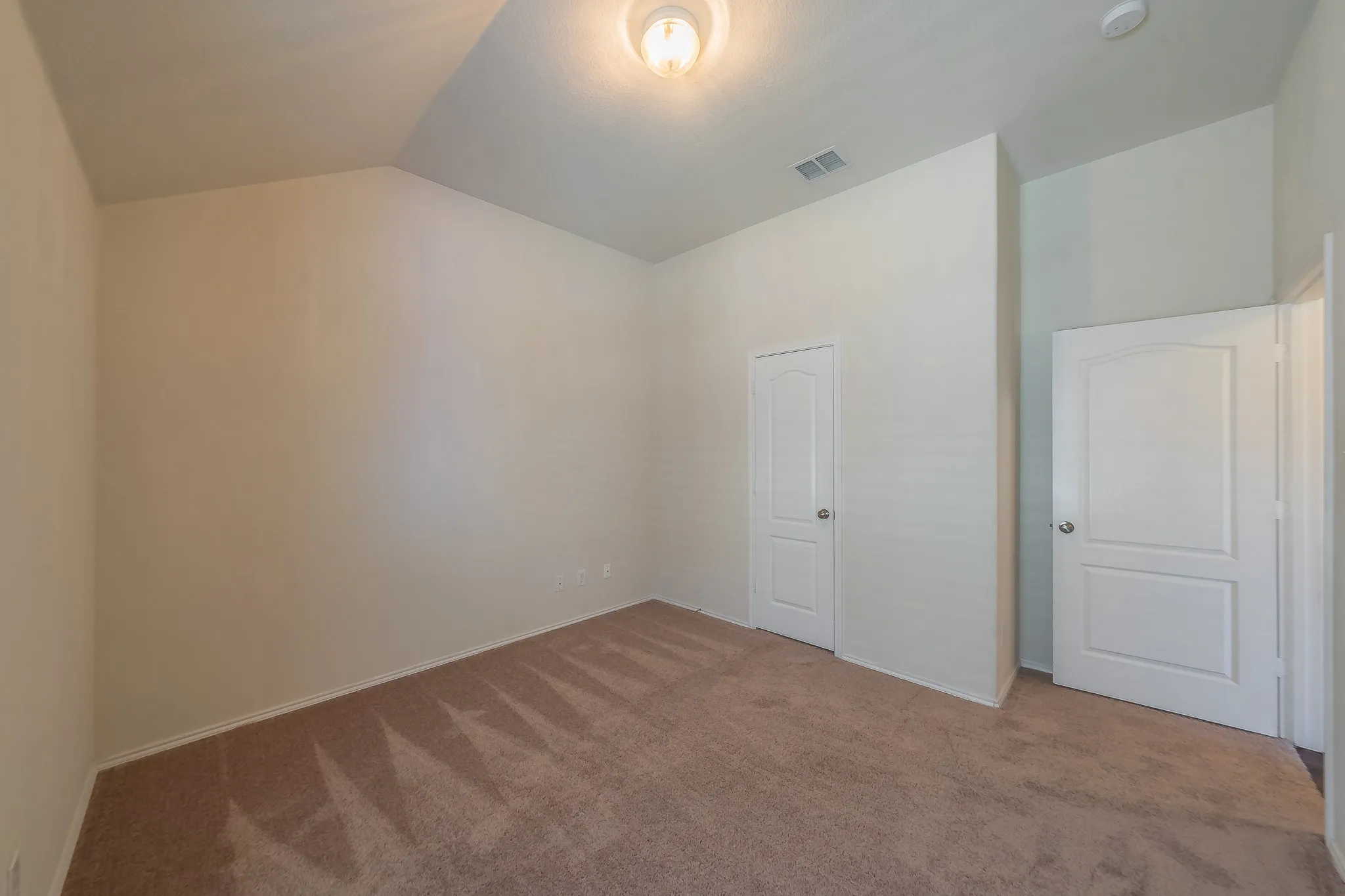 Single Family Residence For Rent in Denton County , 2612 Redcedar Drive, Little Elm, Texas 75068, 3 Bedroom, 2 Bathroom, 2 Garage spaces, 1,703 Sqft, built in 2002, mls#21406026, Real Estate Agent in Little Elm, Homes For Rent in Denton county, Homes For Rent in Little Elm, Realtor in Little Elm Texas, Real Estate Brokerage Independent Realty Texas, Luminita Cordes Realtor